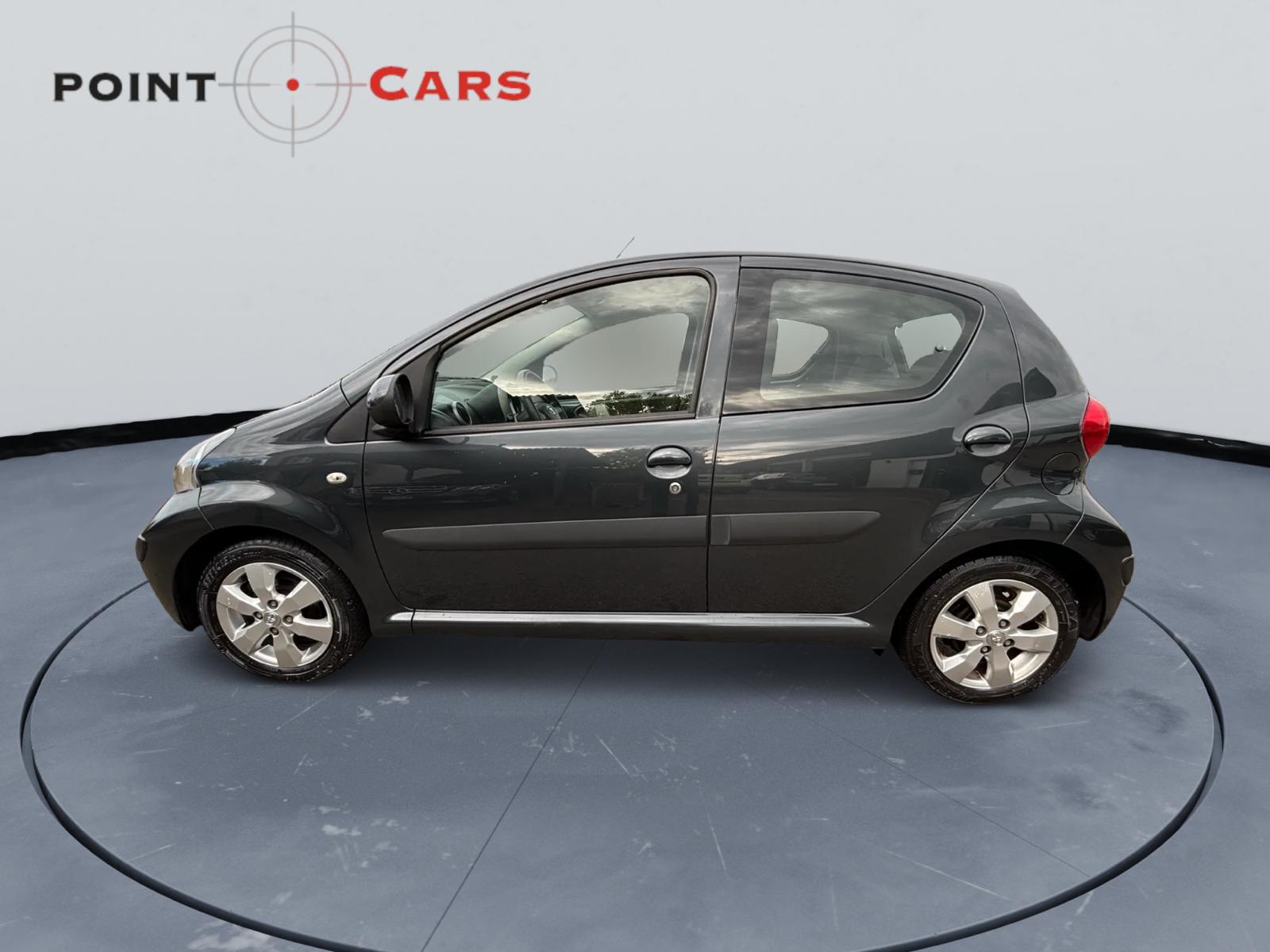 TOYOTA Aygo 1.0 Linea Sol-showroom-element-1