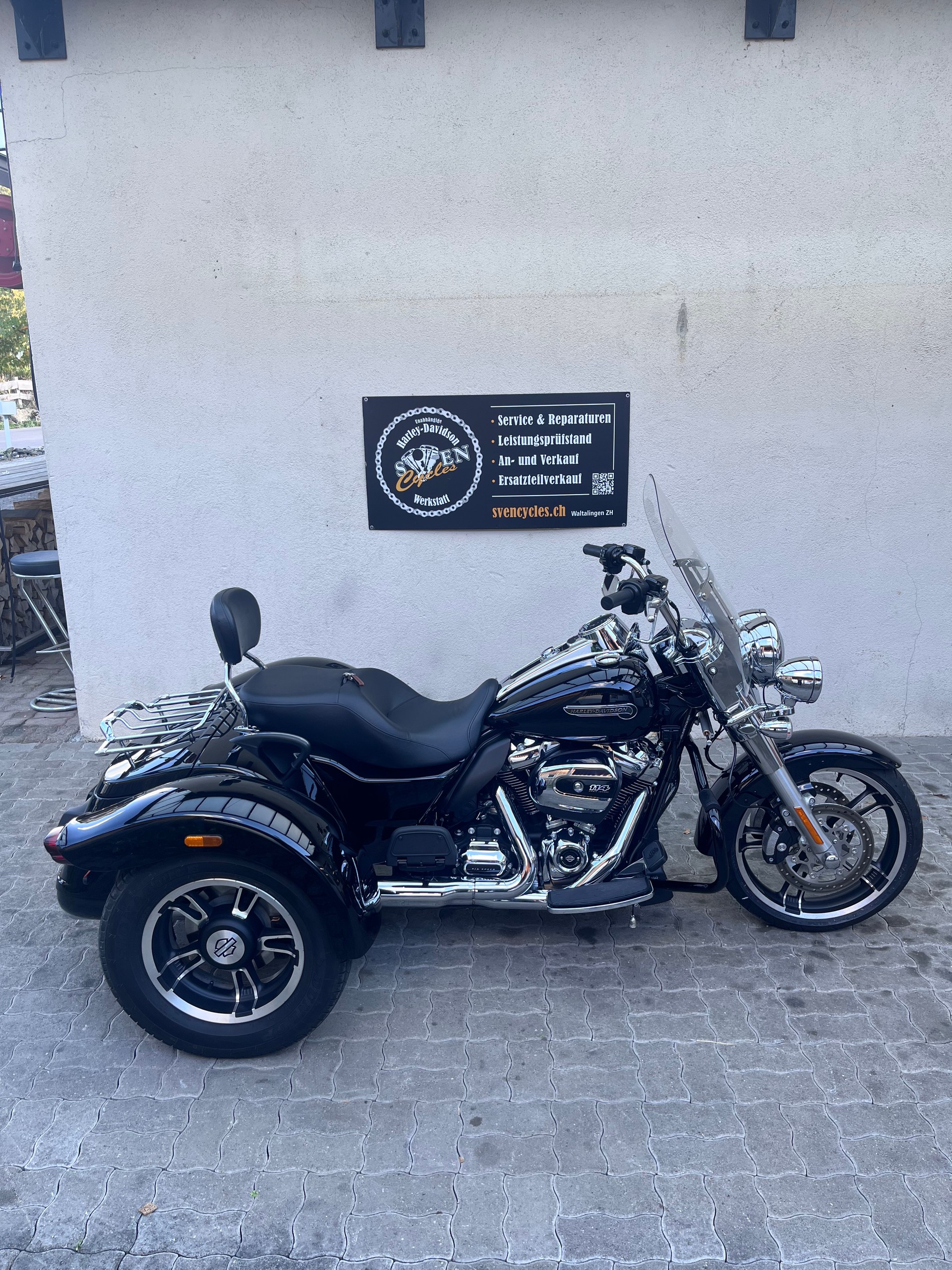 HARLEY-DAVIDSON FLRT Freewheeler 114-image-0