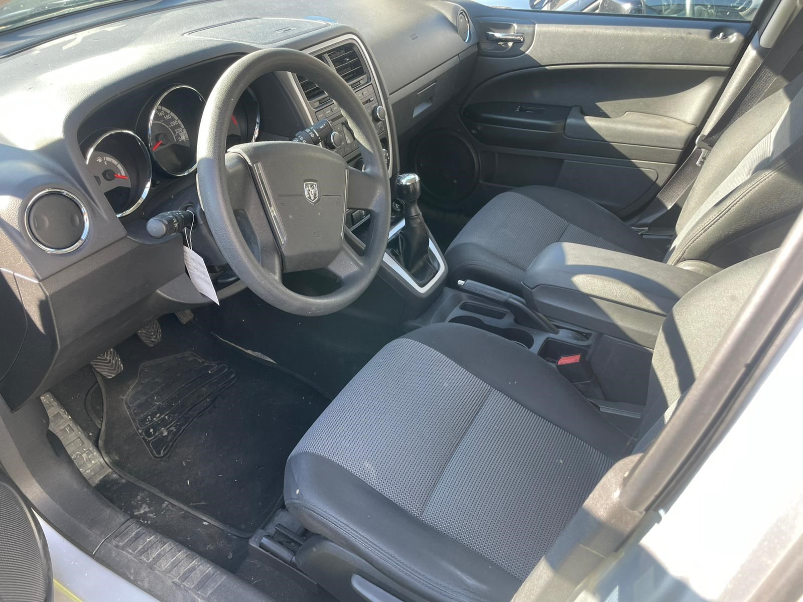 DODGE Caliber 2.0 SXT-image-6