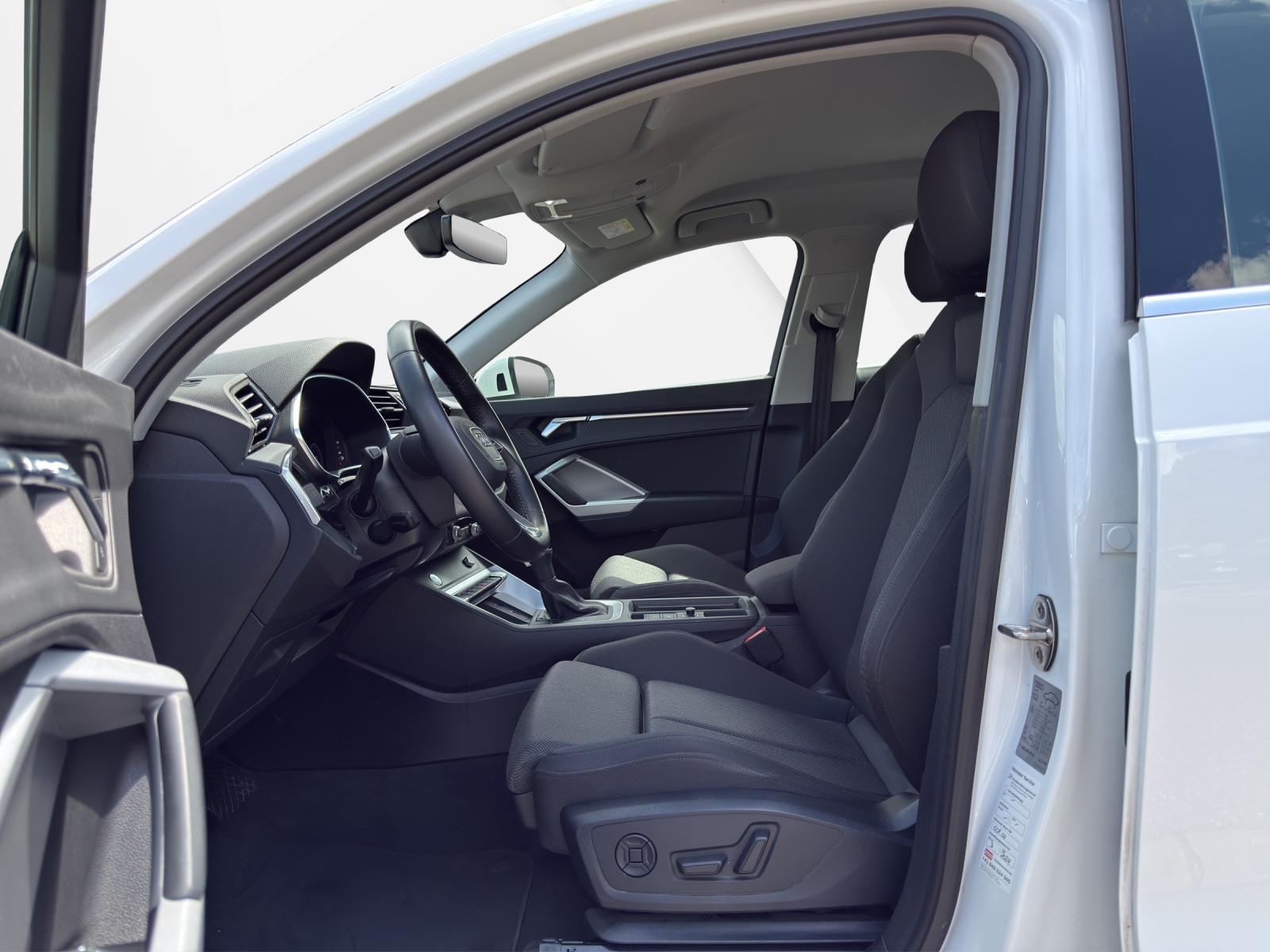 AUDI Q3 35 TFSI advanced S-tronic-image-8