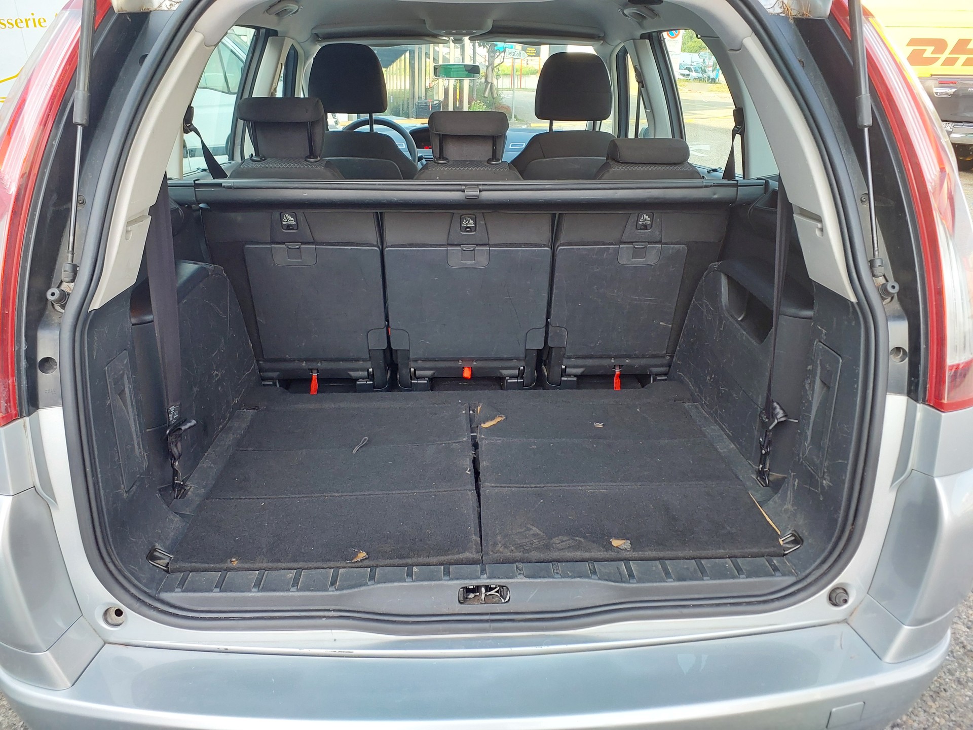 CITROEN Grand C4 Picasso 1.6i 16V Attraction-image-9