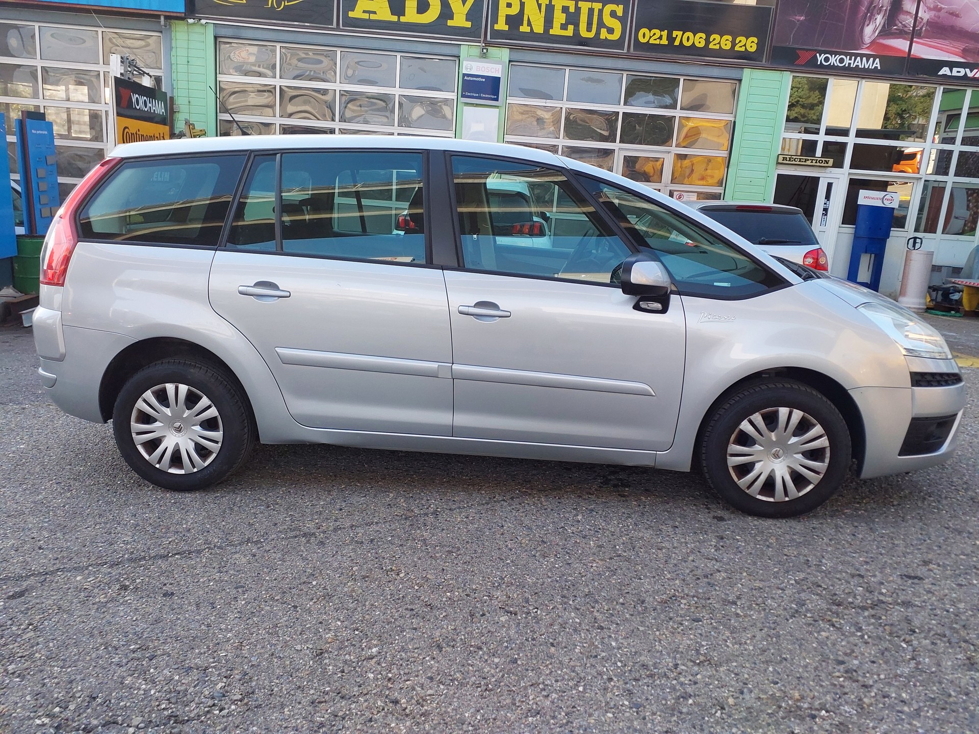 CITROEN Grand C4 Picasso 1.6i 16V Attraction-image-3