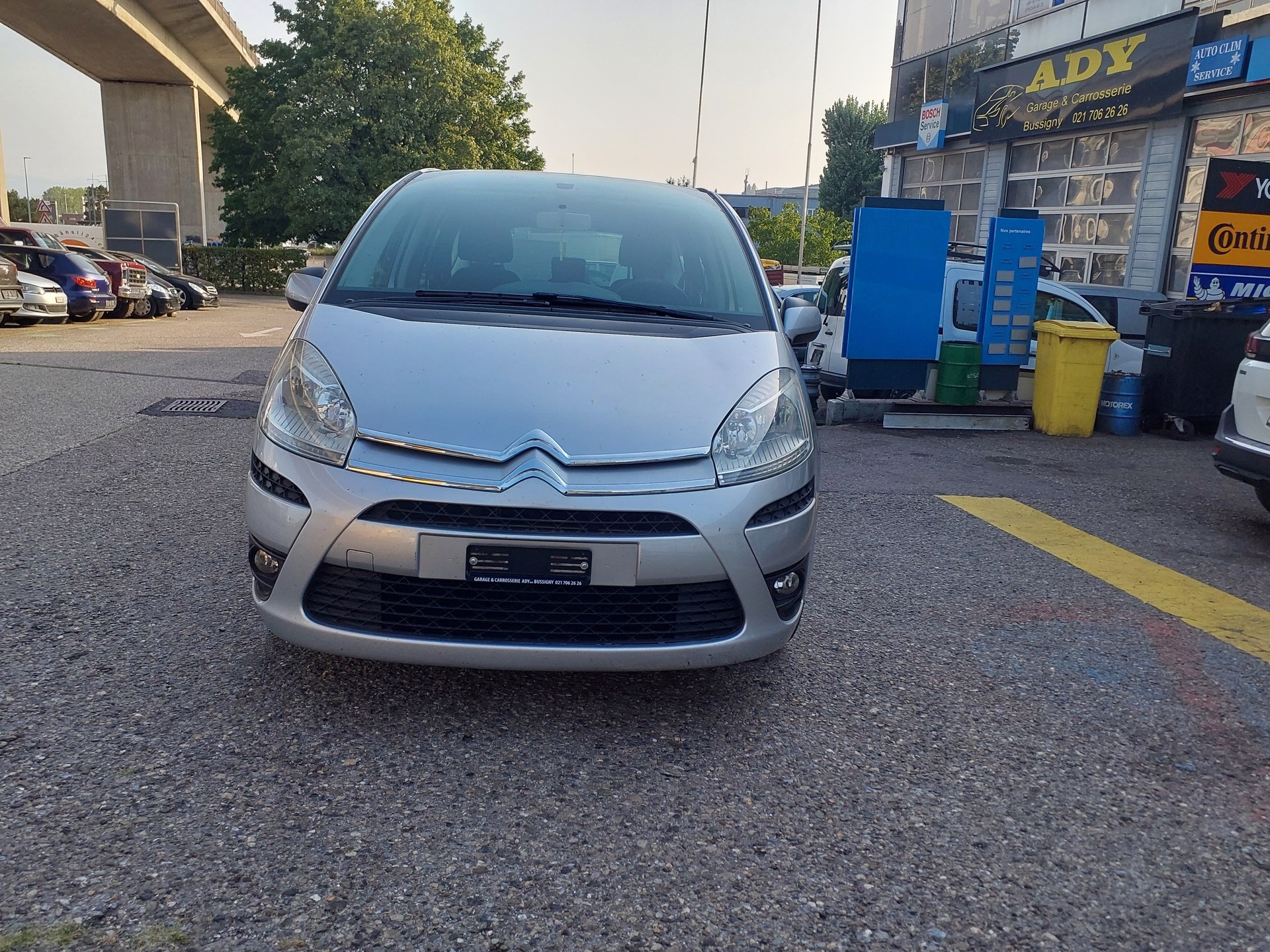 CITROEN Grand C4 Picasso 1.6i 16V Attraction-image-1