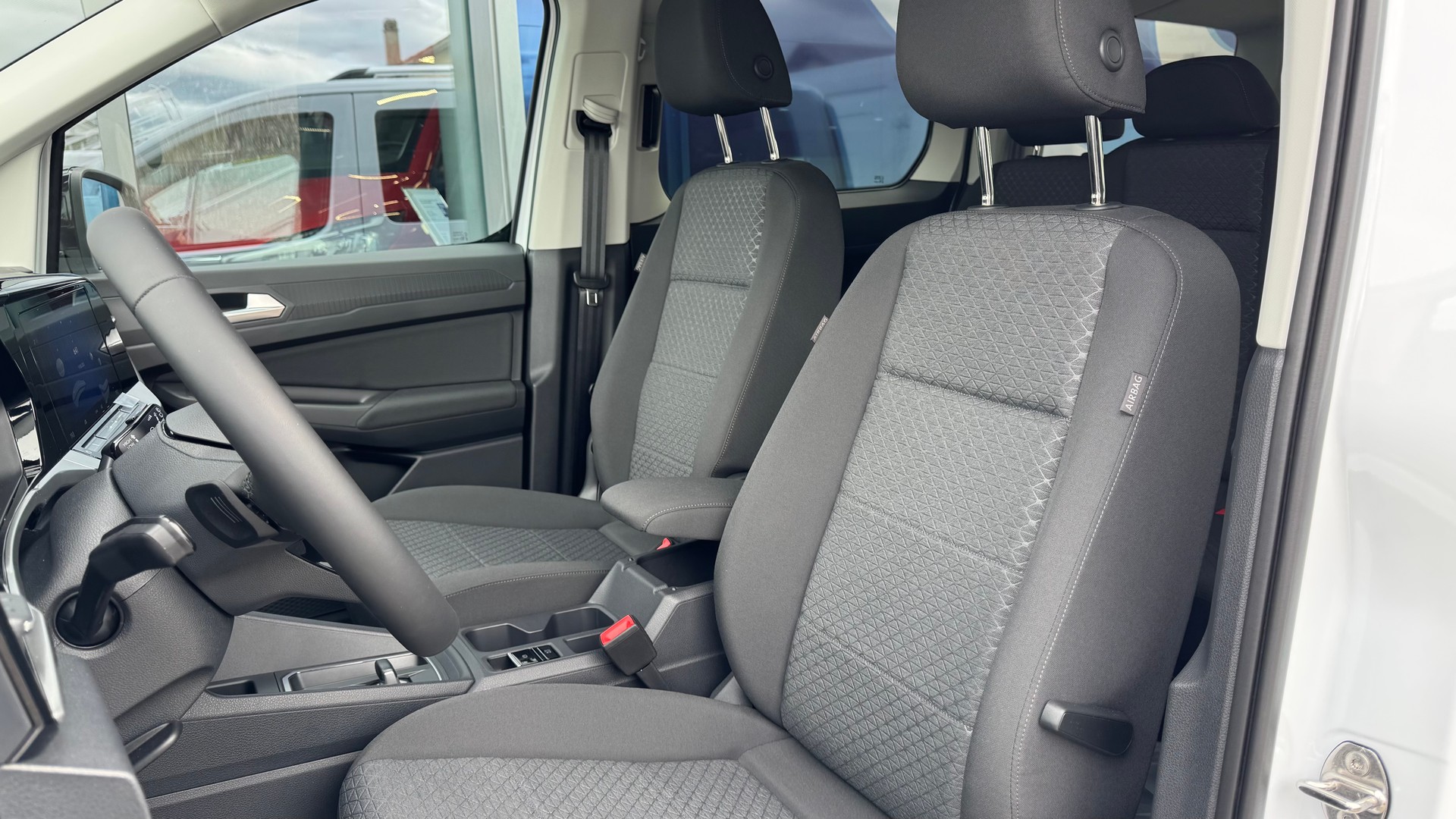 FORD TOURNEO CONNECT Grand 2.0 EcoB Titanium/122CV/Aut.-image-9