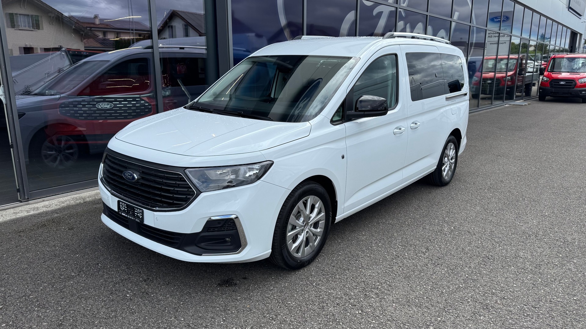 FORD TOURNEO CONNECT Grand 2.0 EcoB Titanium/122CV/Aut.-image-1