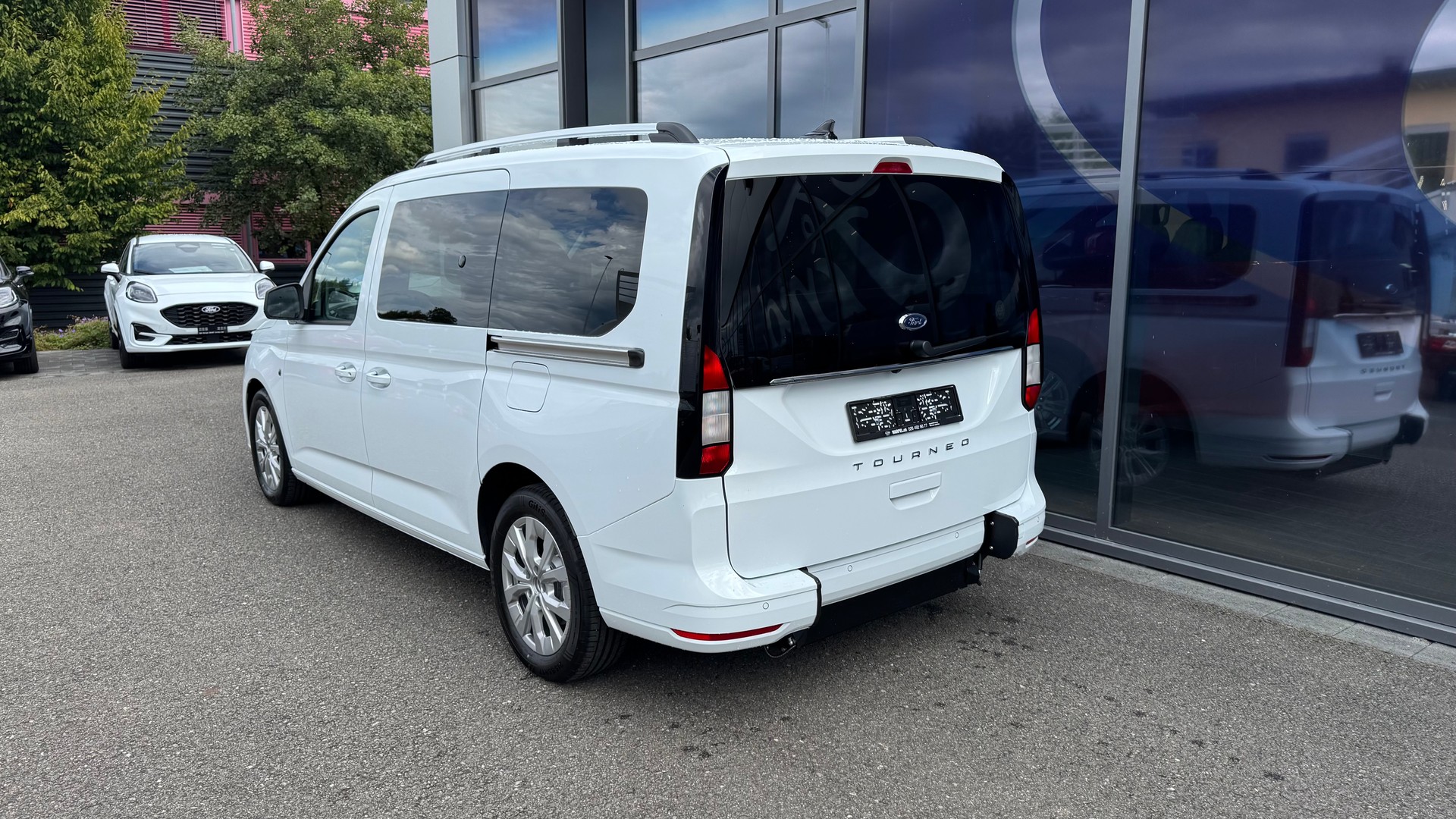 FORD TOURNEO CONNECT Grand 2.0 EcoB Titanium/122CV/Aut.-image-3