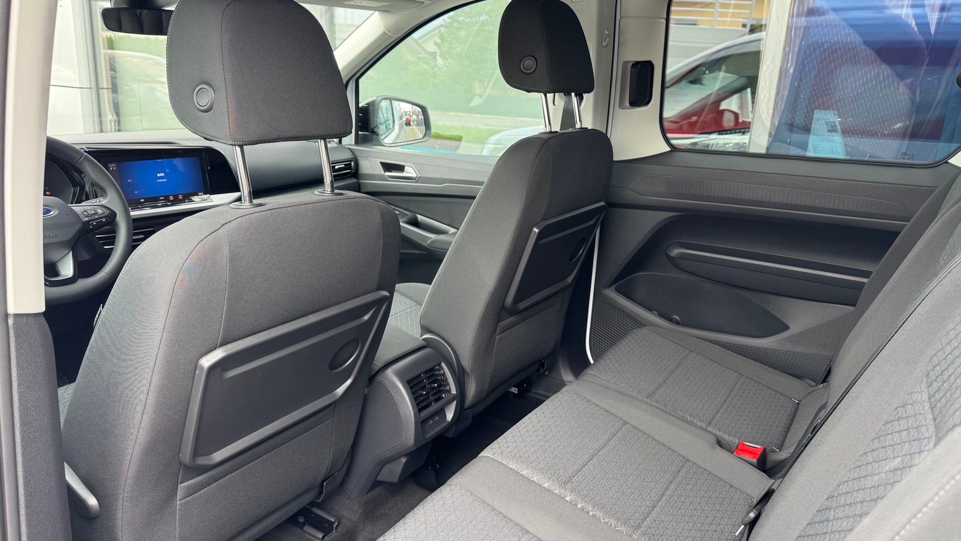 FORD TOURNEO CONNECT Grand 2.0 EcoB Titanium/122CV/Aut.-image-13