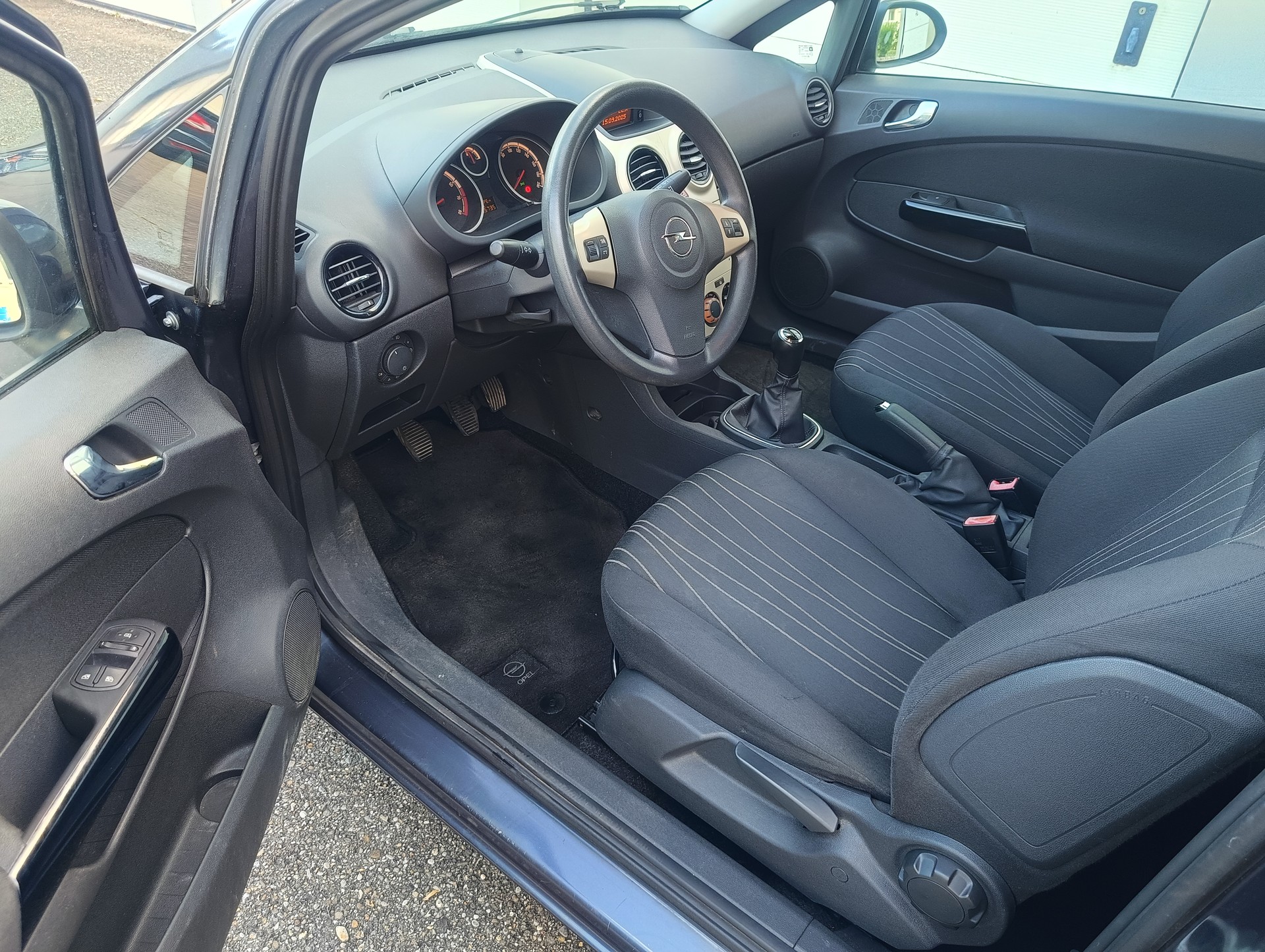 OPEL Corsa 1.4 TP Enjoy-image-5