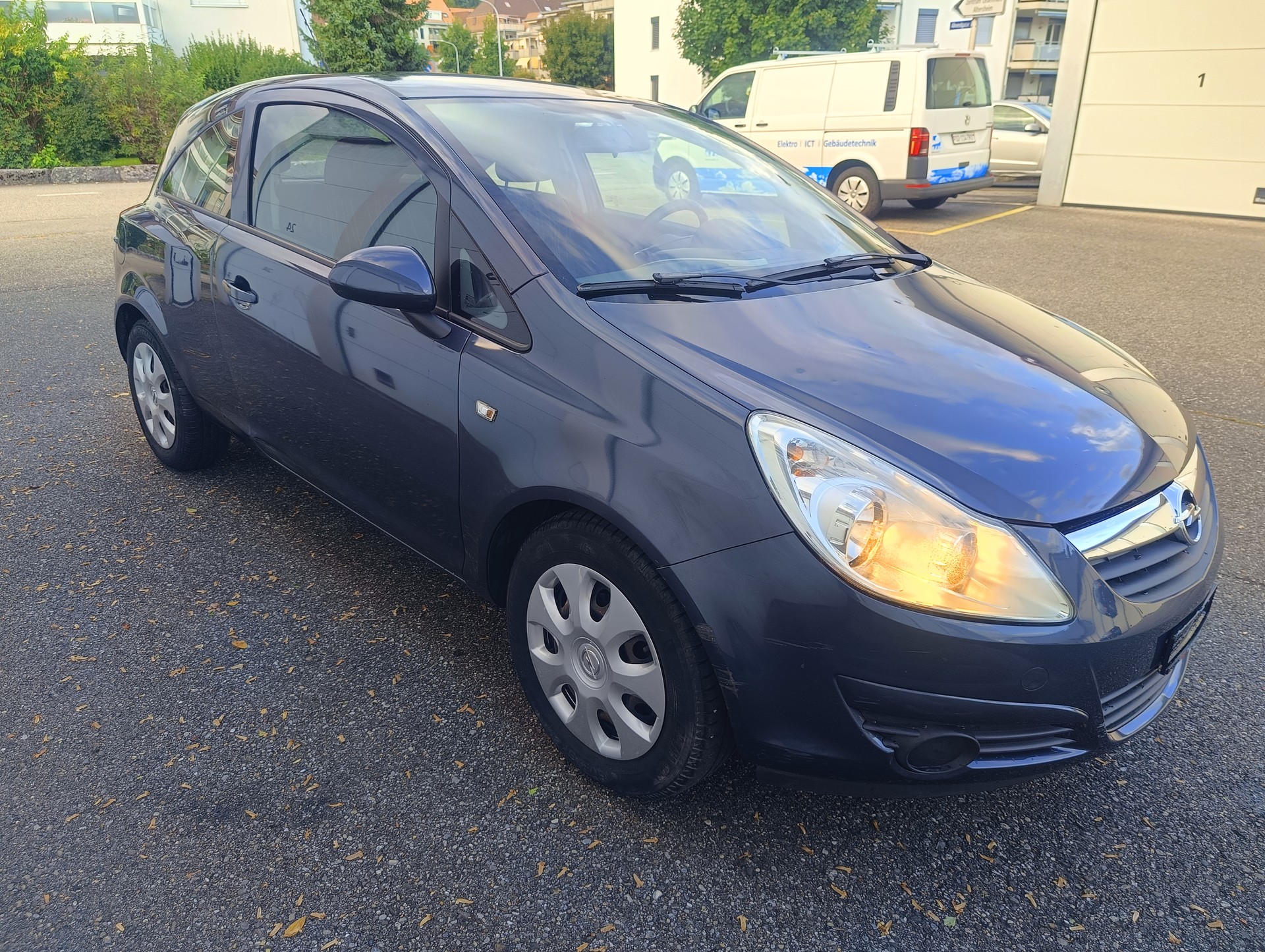 OPEL Corsa 1.4 TP Enjoy-image-1