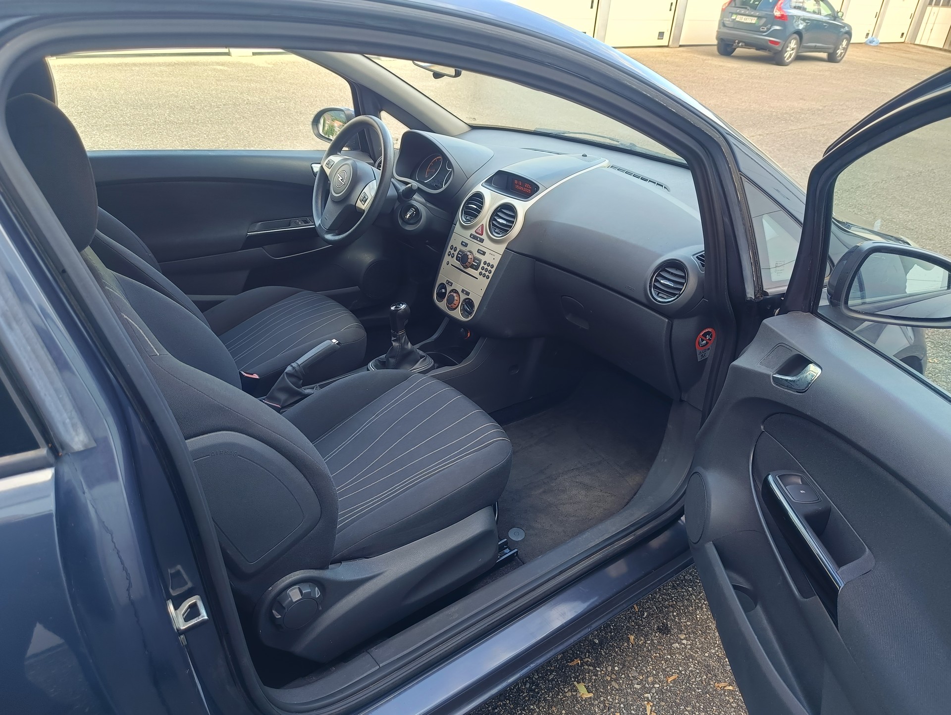 OPEL Corsa 1.4 TP Enjoy-image-8