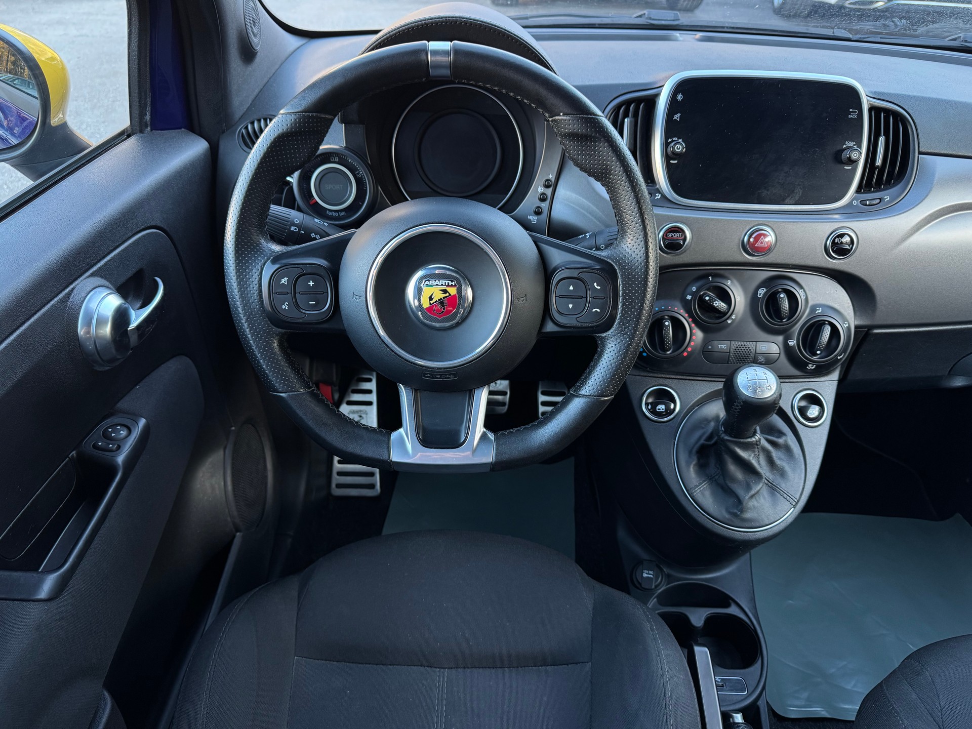 FIAT 595 1.4 16V Turbo Abarth Pista-image-12