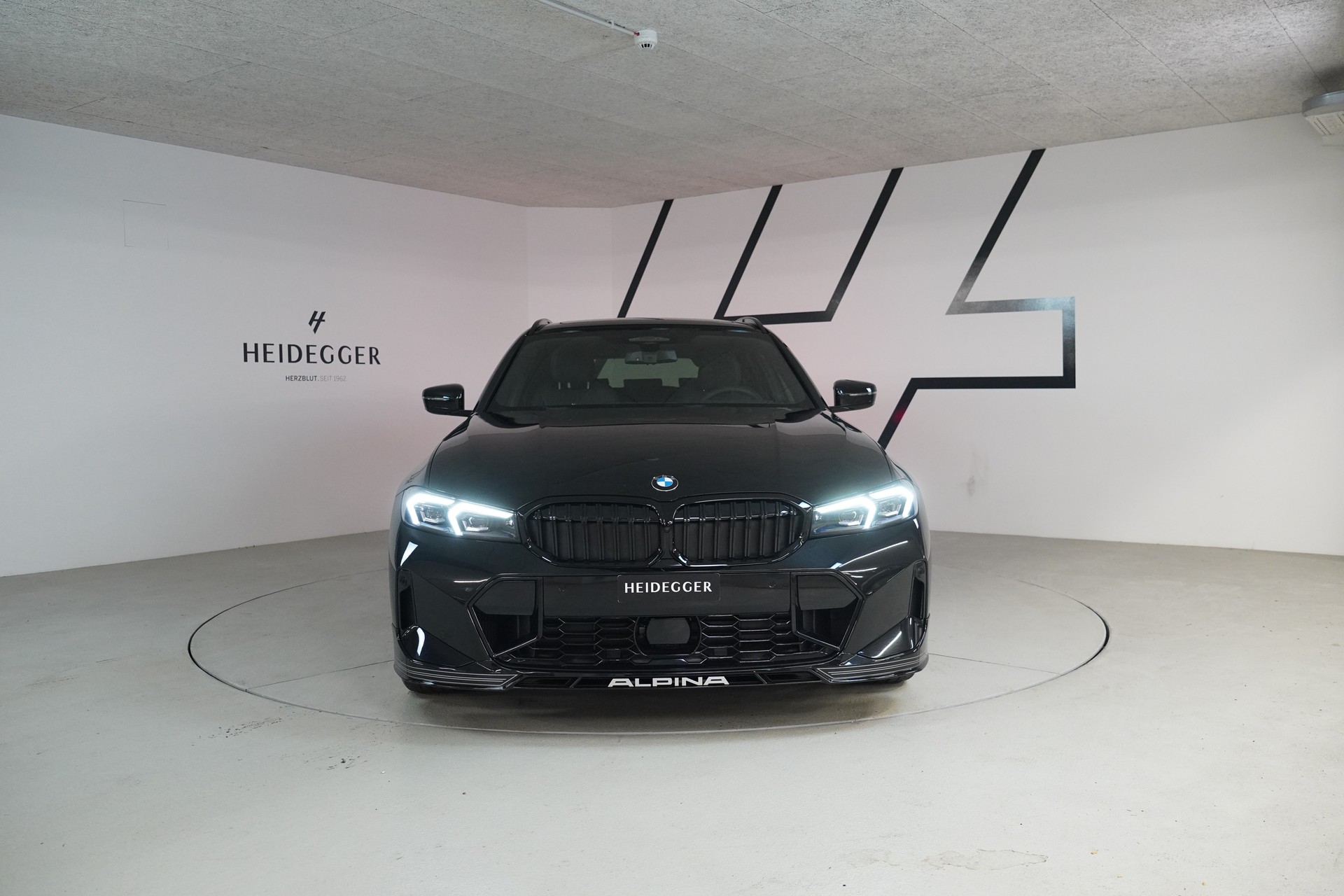 BMW-ALPINA D3 S BiTurbo Touring 3.0d xDrive Switch-Tronic-showroom-element-1