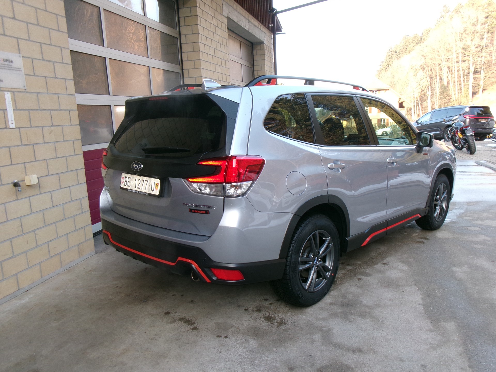 SUBARU Forester 2.0i e-Boxer Sport Lineartronic-showroom-element-2