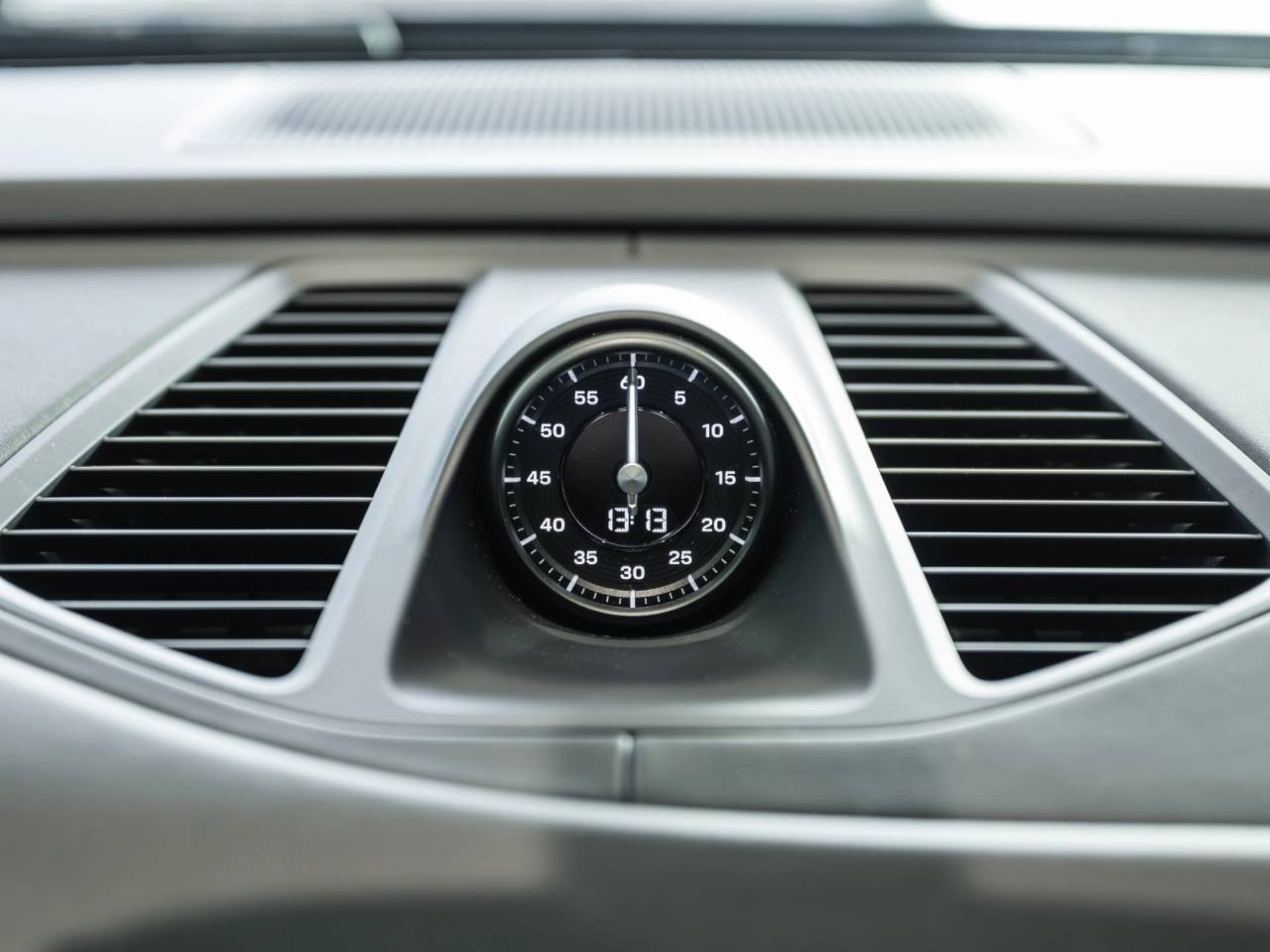 PORSCHE Macan 4-image-25