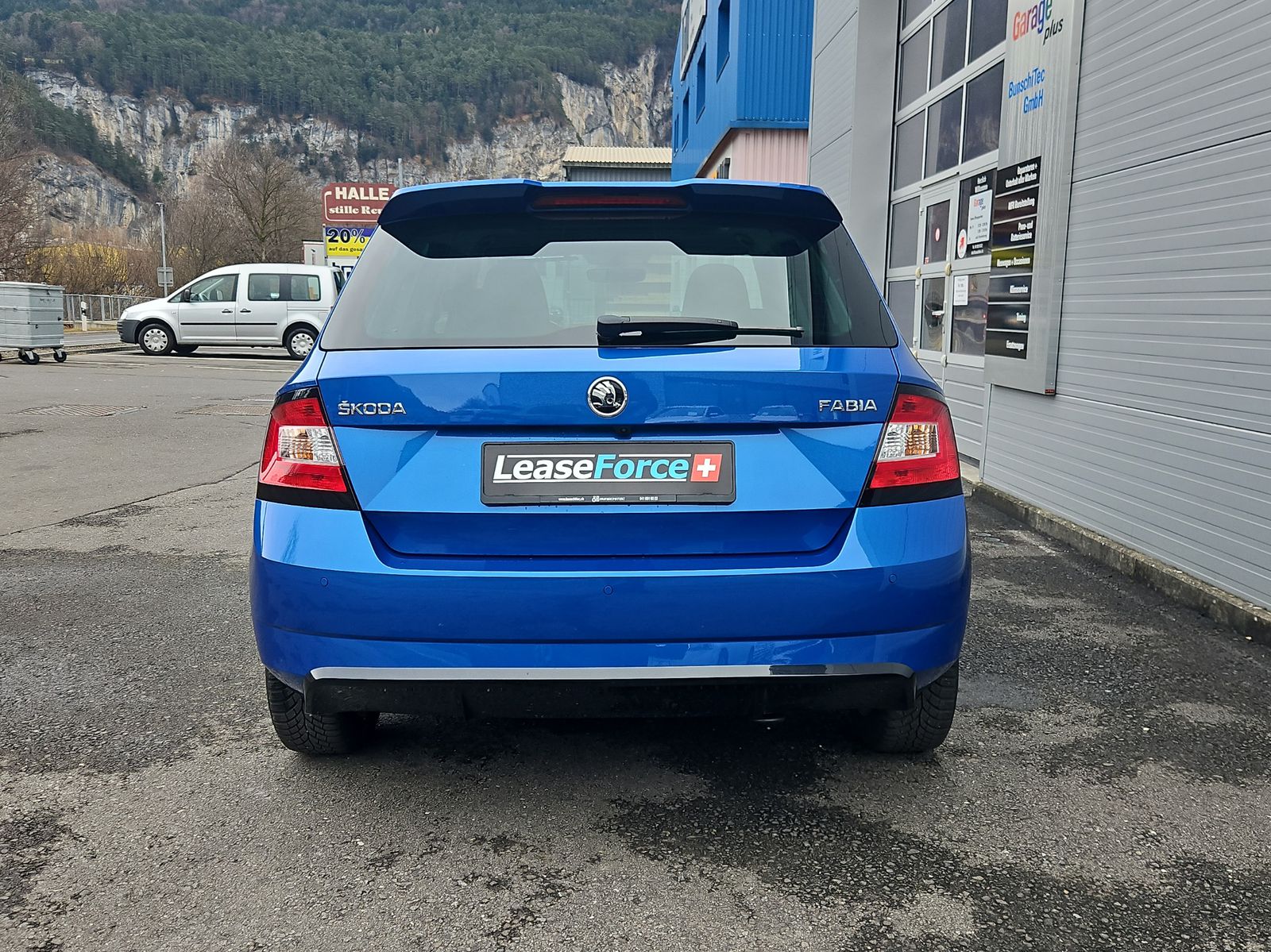 SKODA Fabia 1.0 TSI Monte Carlo DSG-showroom-element-3