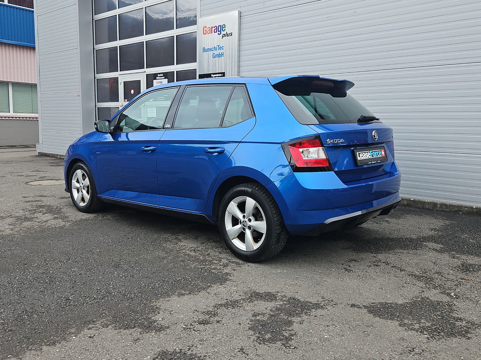 SKODA Fabia 1.0 TSI Monte Carlo DSG-showroom-element-2