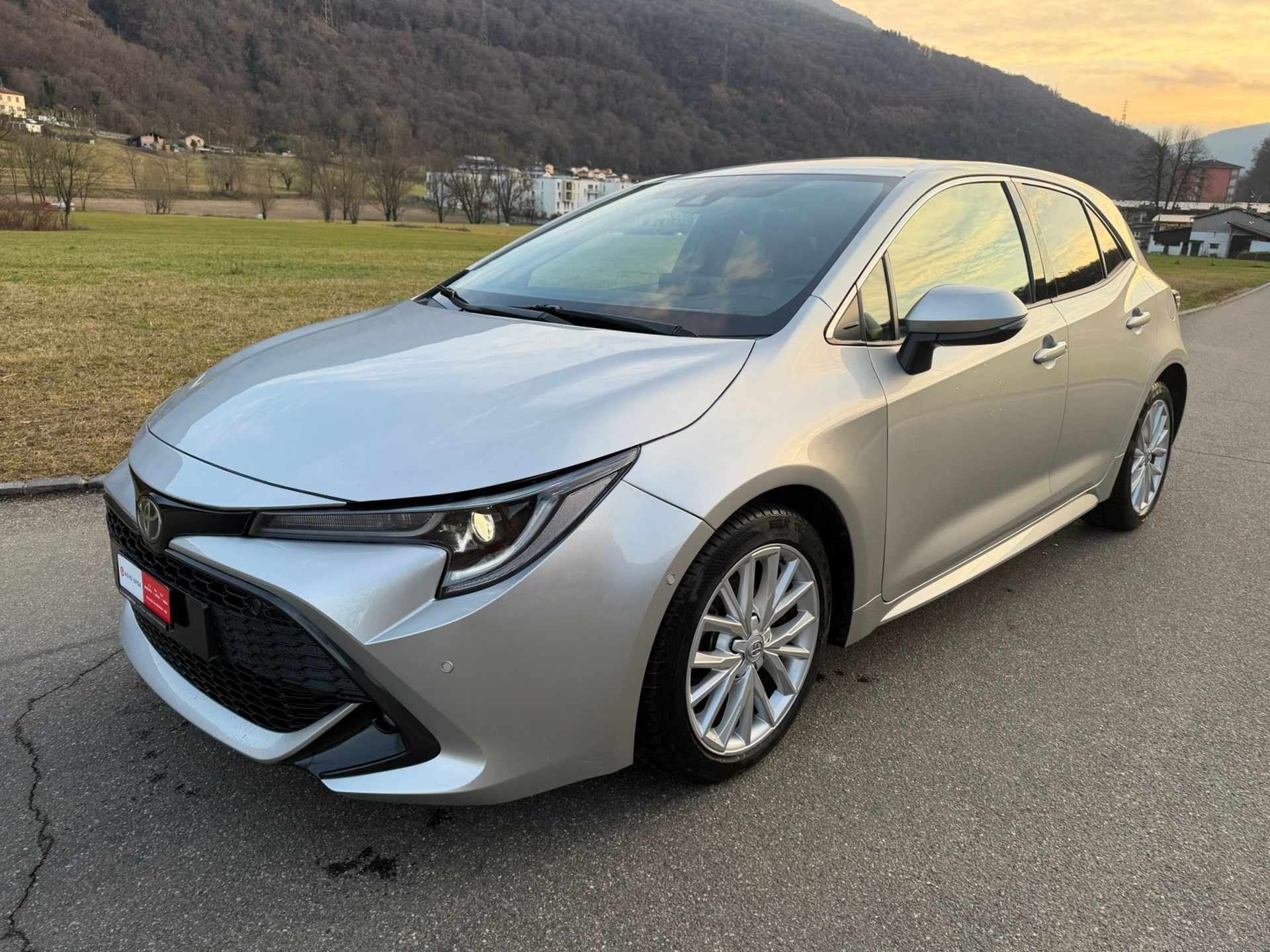 TOYOTA Corolla 1.8 HSD Comfort e-CVT