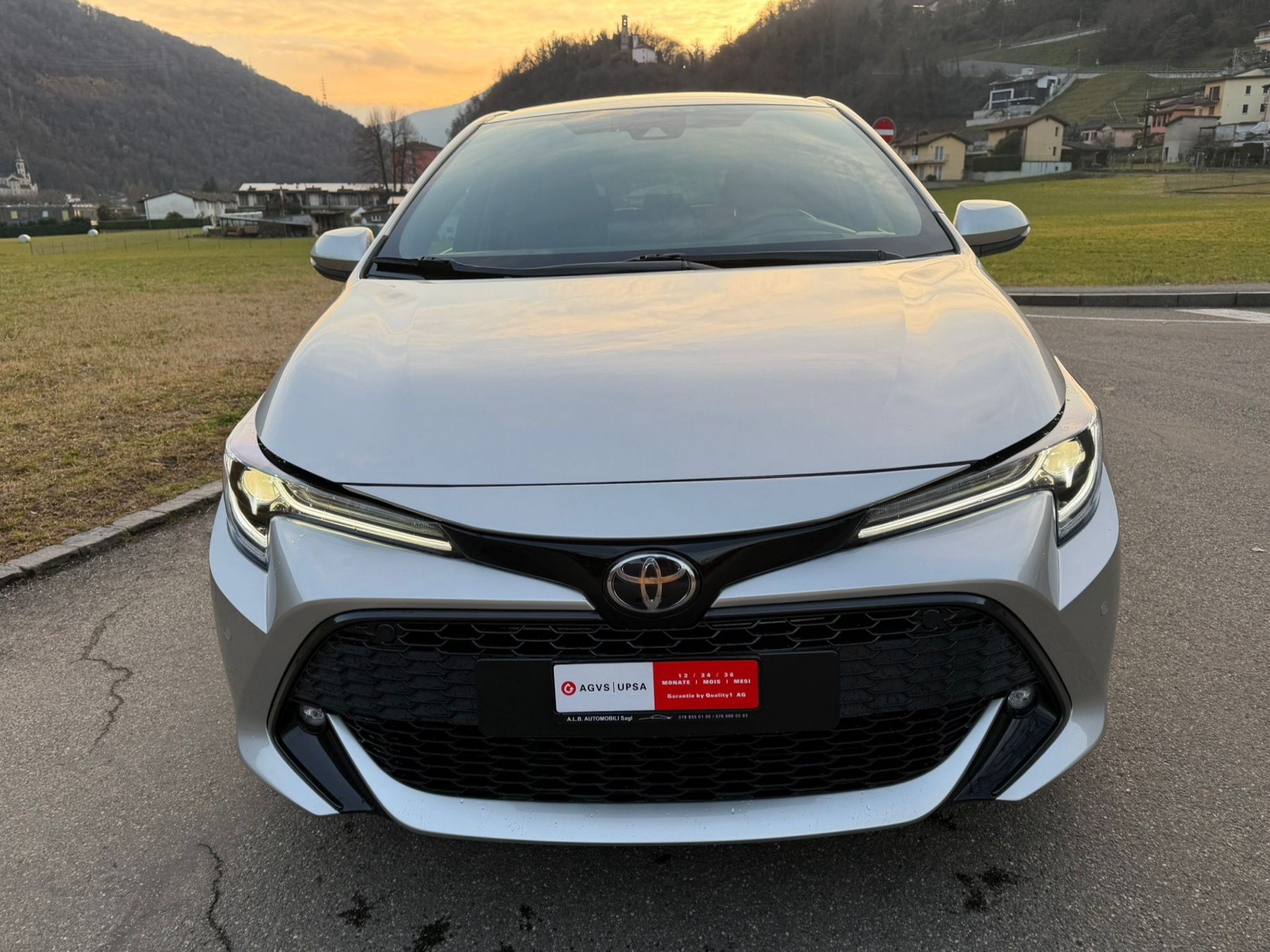 TOYOTA Corolla 1.8 HSD Comfort e-CVT-image-4