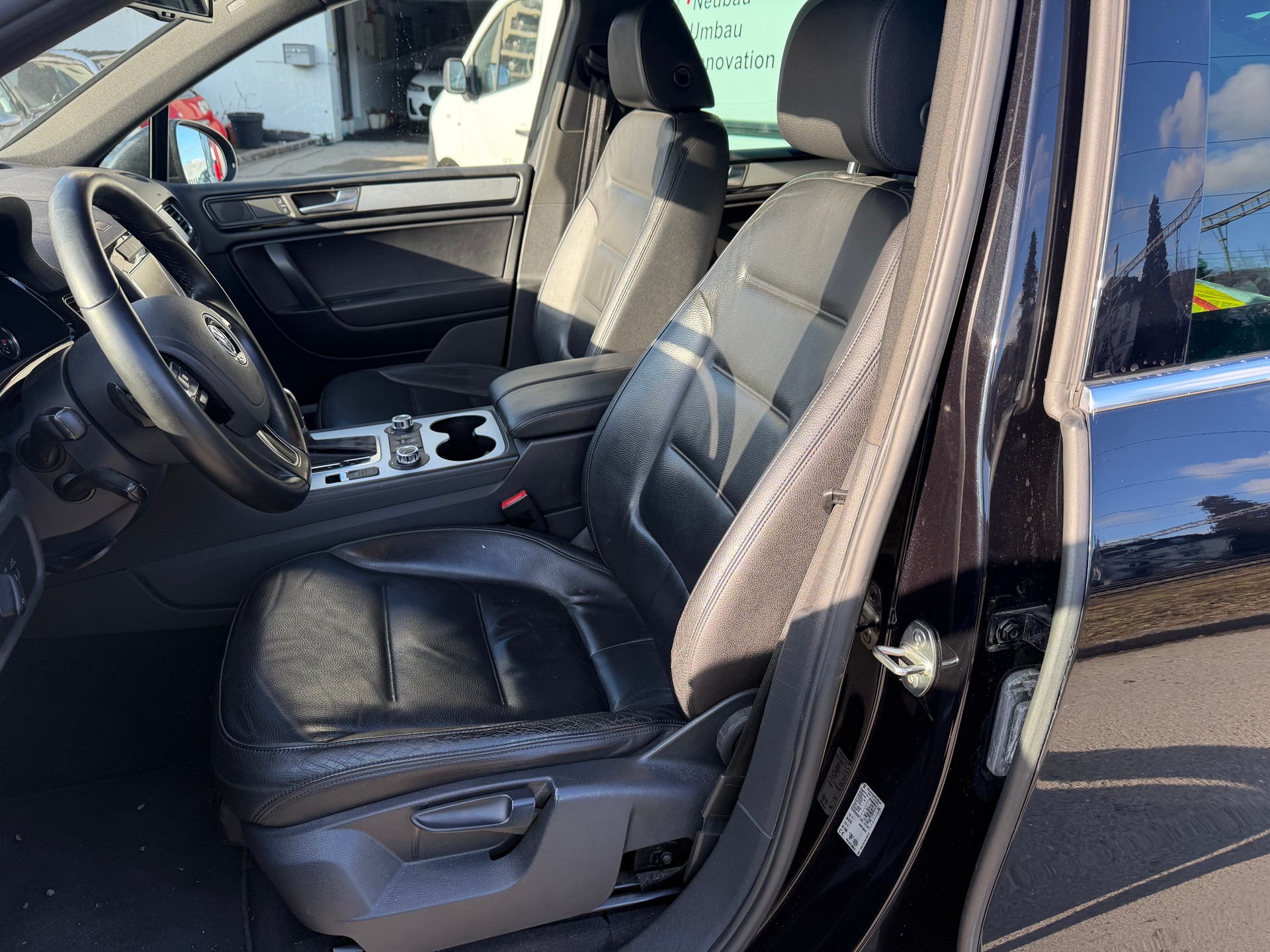VW TOUAREG-image-10