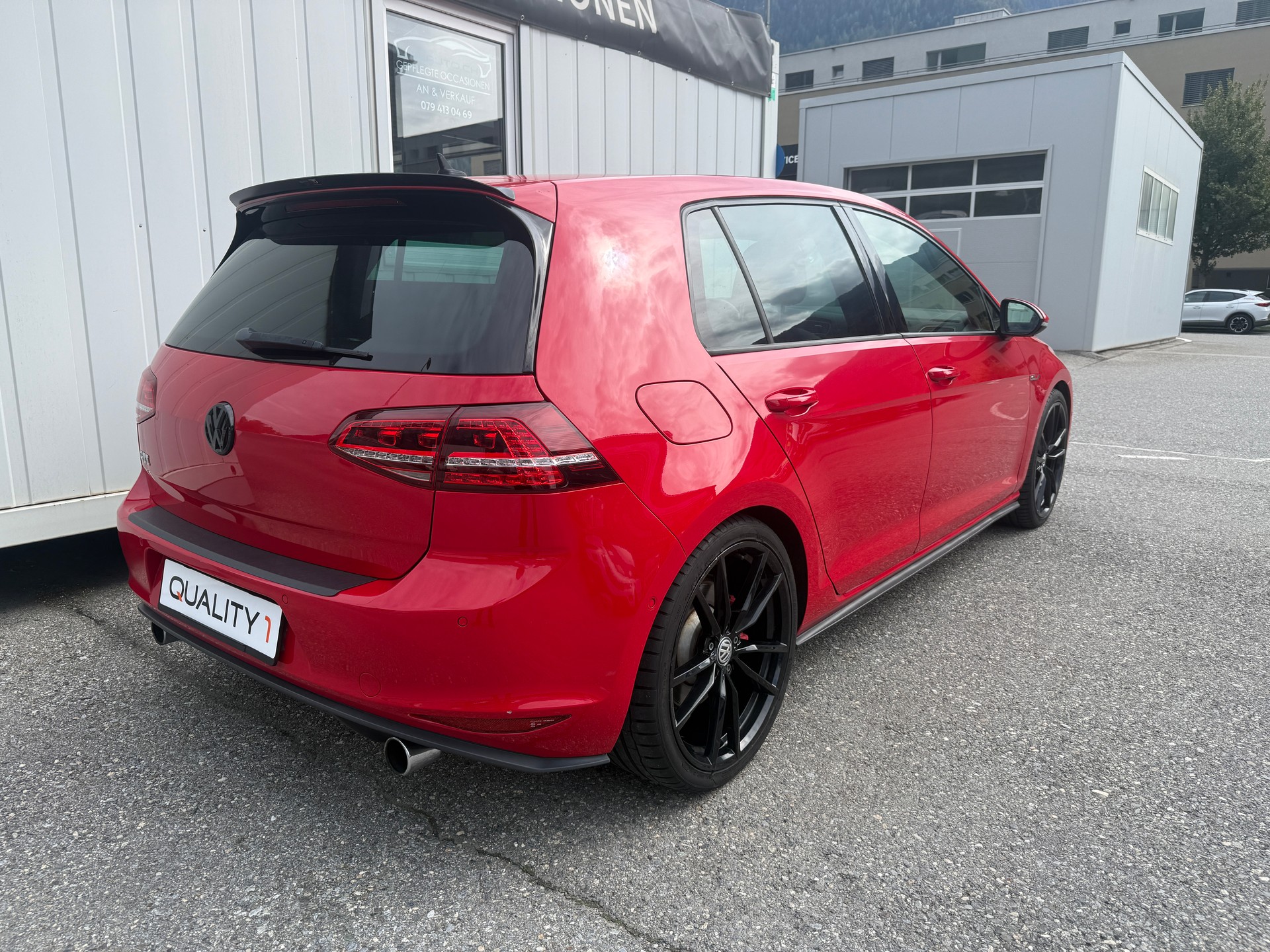 VW Golf 2.0 TSI GTI DSG *FRISCH AB MFK* ALU* XENON*8-FACH ALU*-showroom-element-3