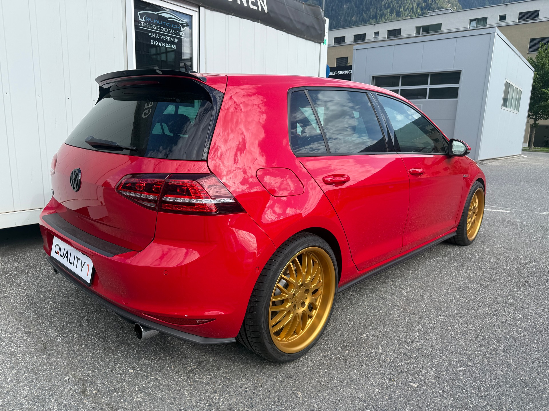 VW Golf 2.0 TSI GTI DSG *FRISCH AB MFK* ALU* XENON*DOTZ 19" ALU*-image-4
