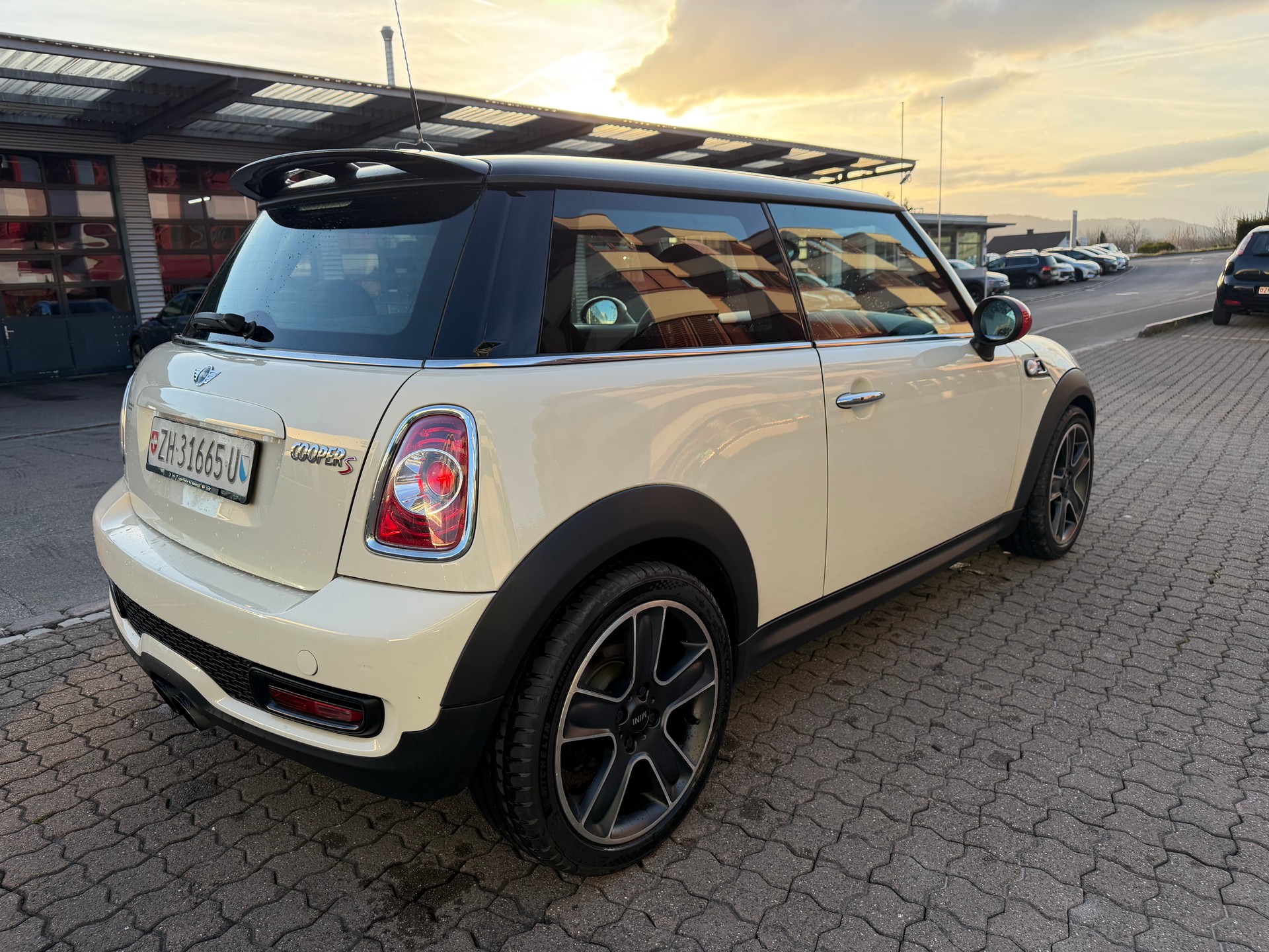 MINI Cooper S-image-5