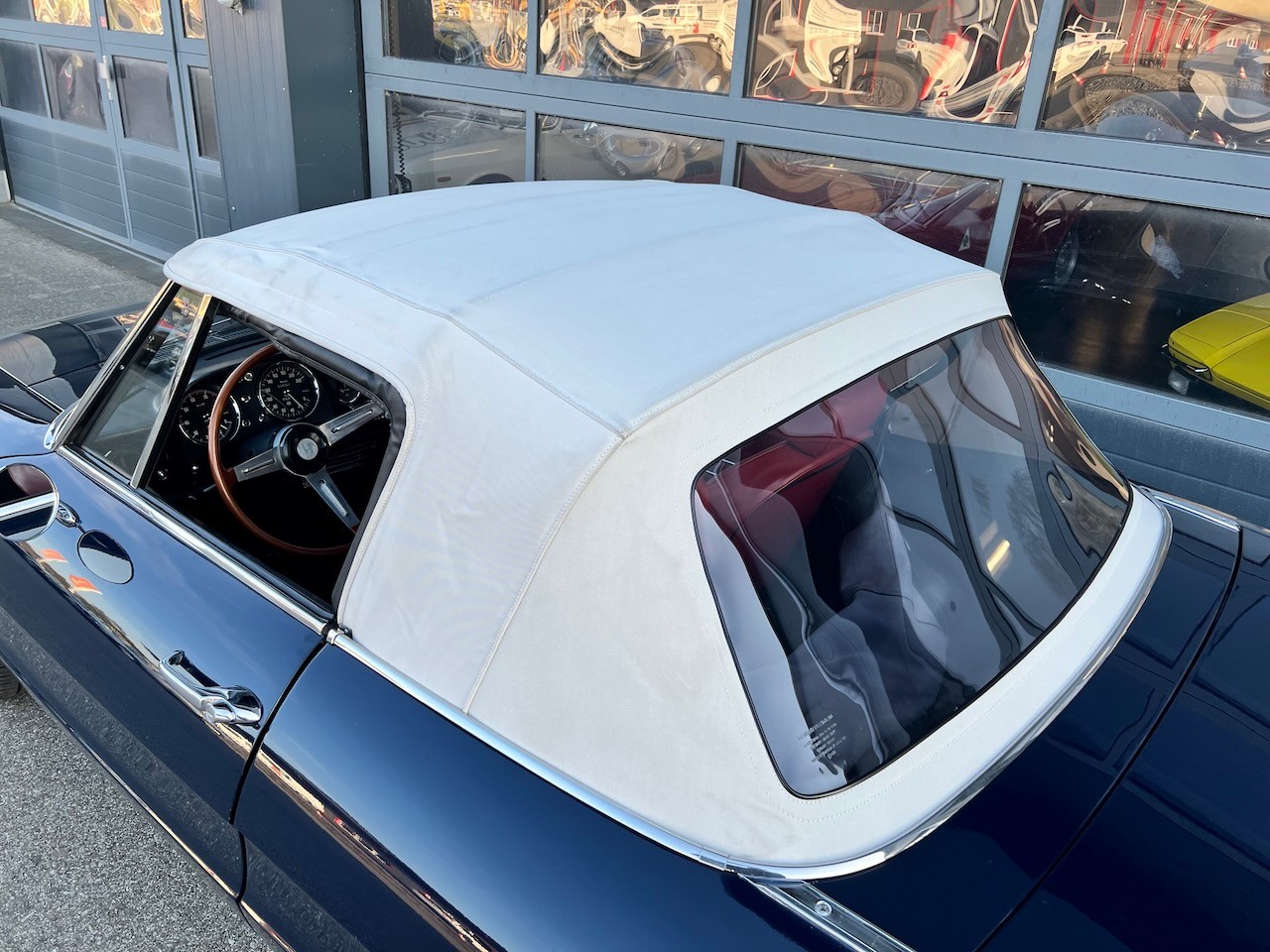 ALFA ROMEO 1300 Spider Junior-image-3