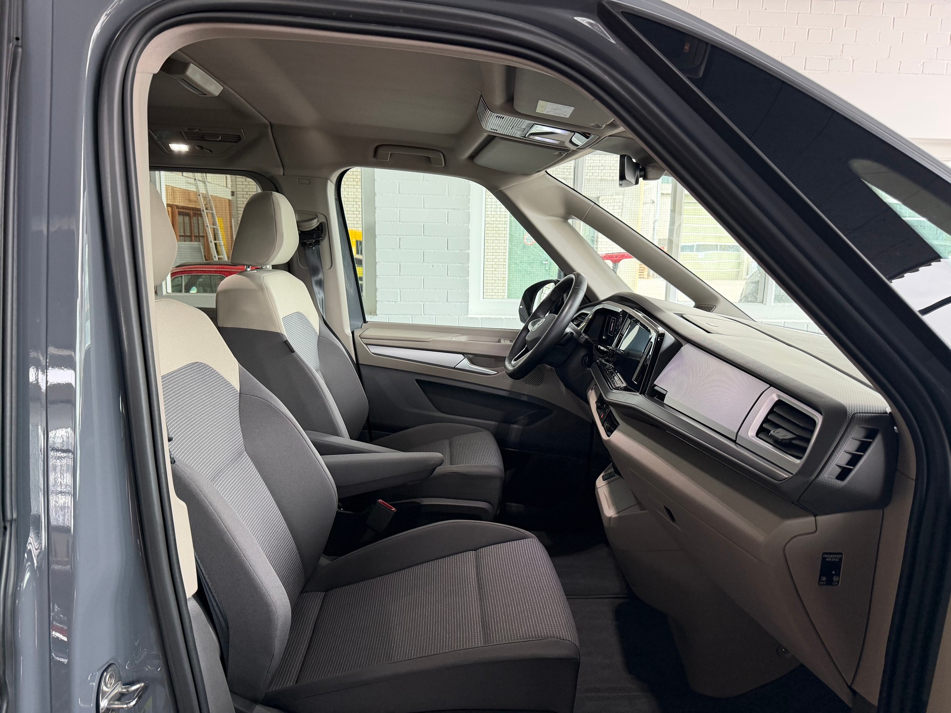 VW Multivan 2.0 TDI 150 PS DSG-image-7