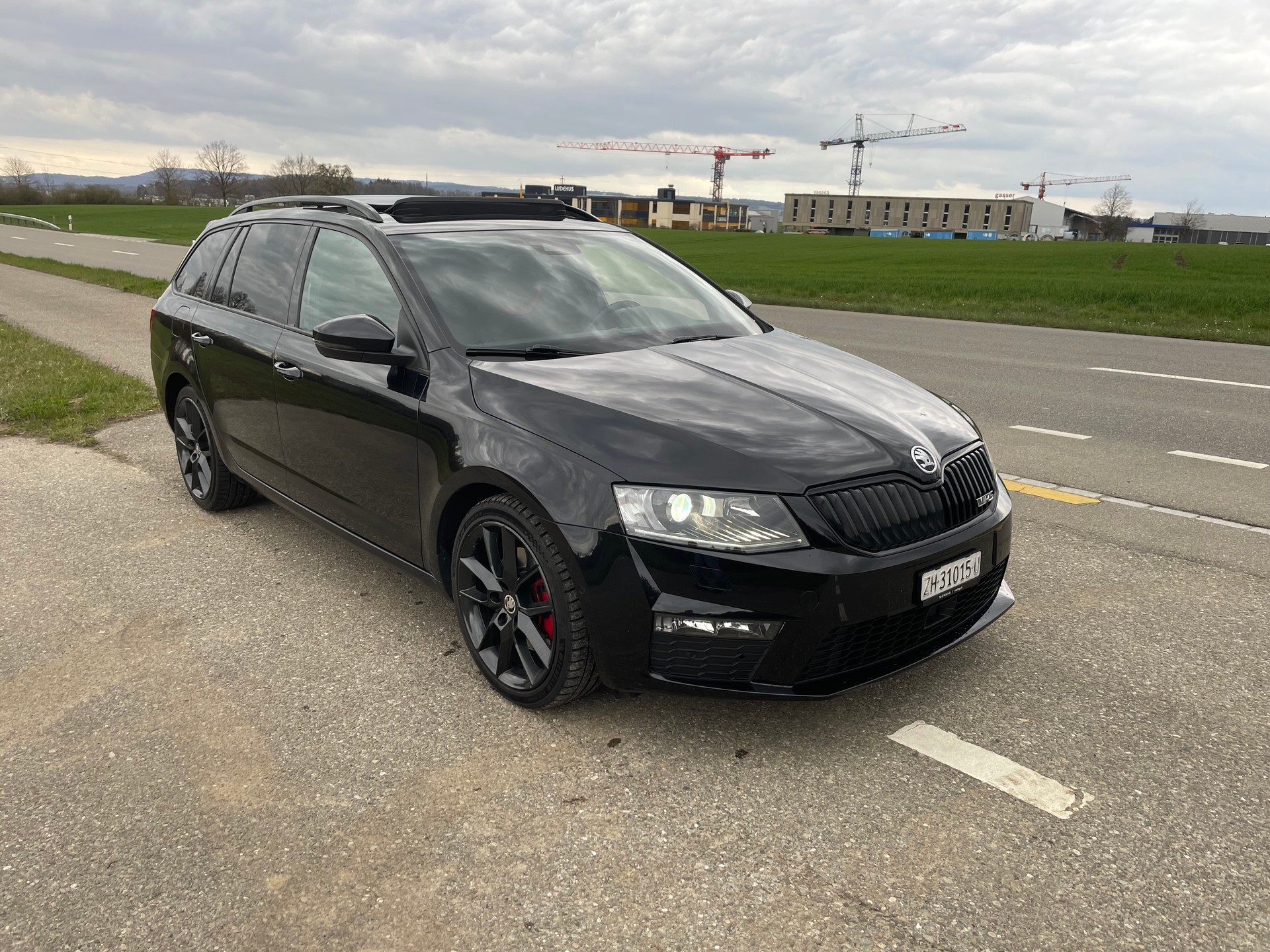 SKODA Octavia Combi 2.0 TDI RS 4x4 DSG-image-2