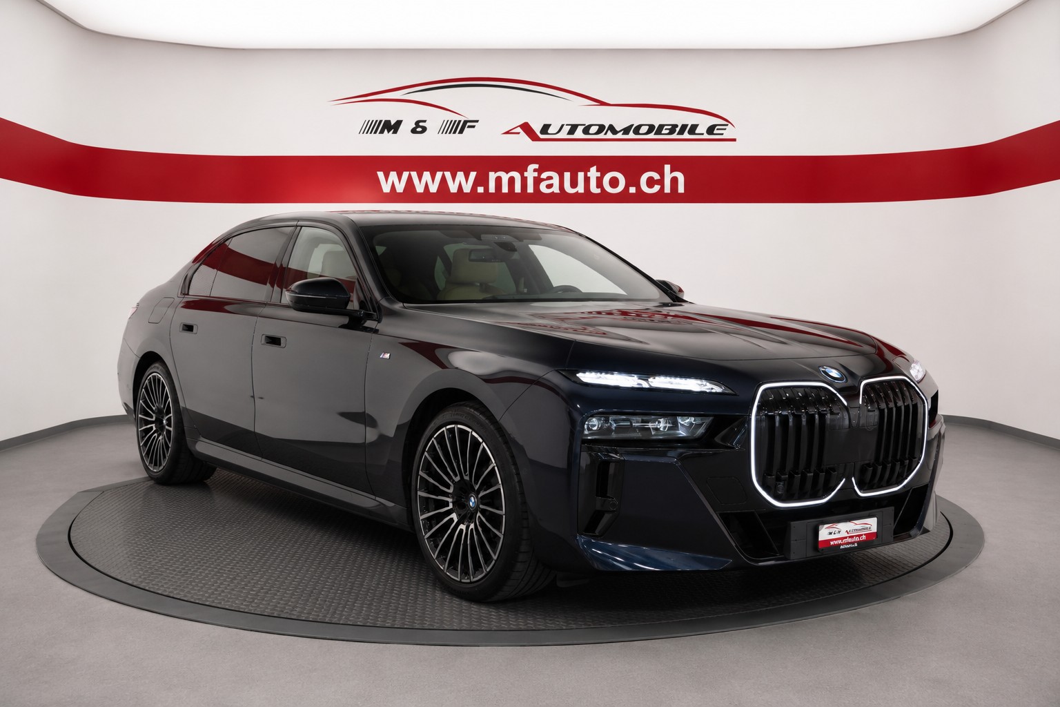 BMW 750e xDrive CH FAHRZEUG-showroom-element-1