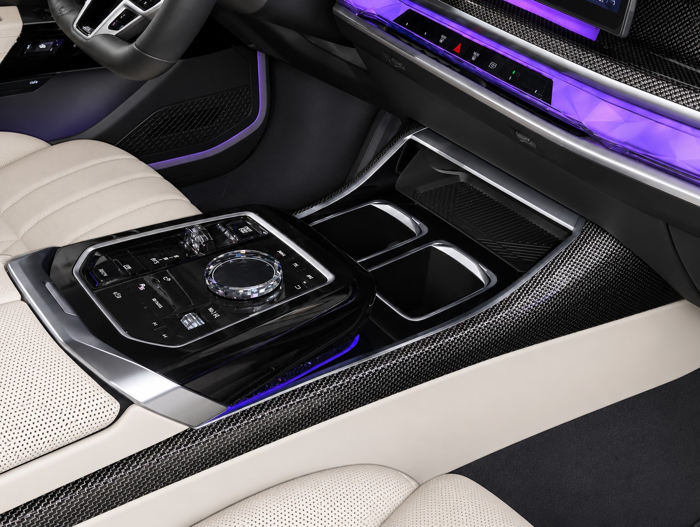 BMW 750e xDrive CH FAHRZEUG-image-23