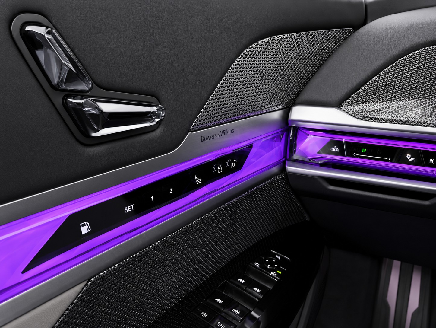 BMW 750e xDrive CH FAHRZEUG-image-22