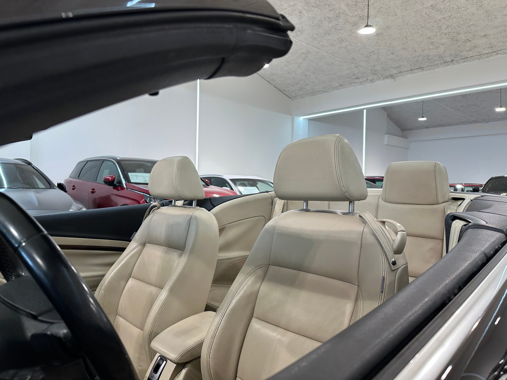 VW Eos 2.0 FSI Turbo Fashion DSG-image-14
