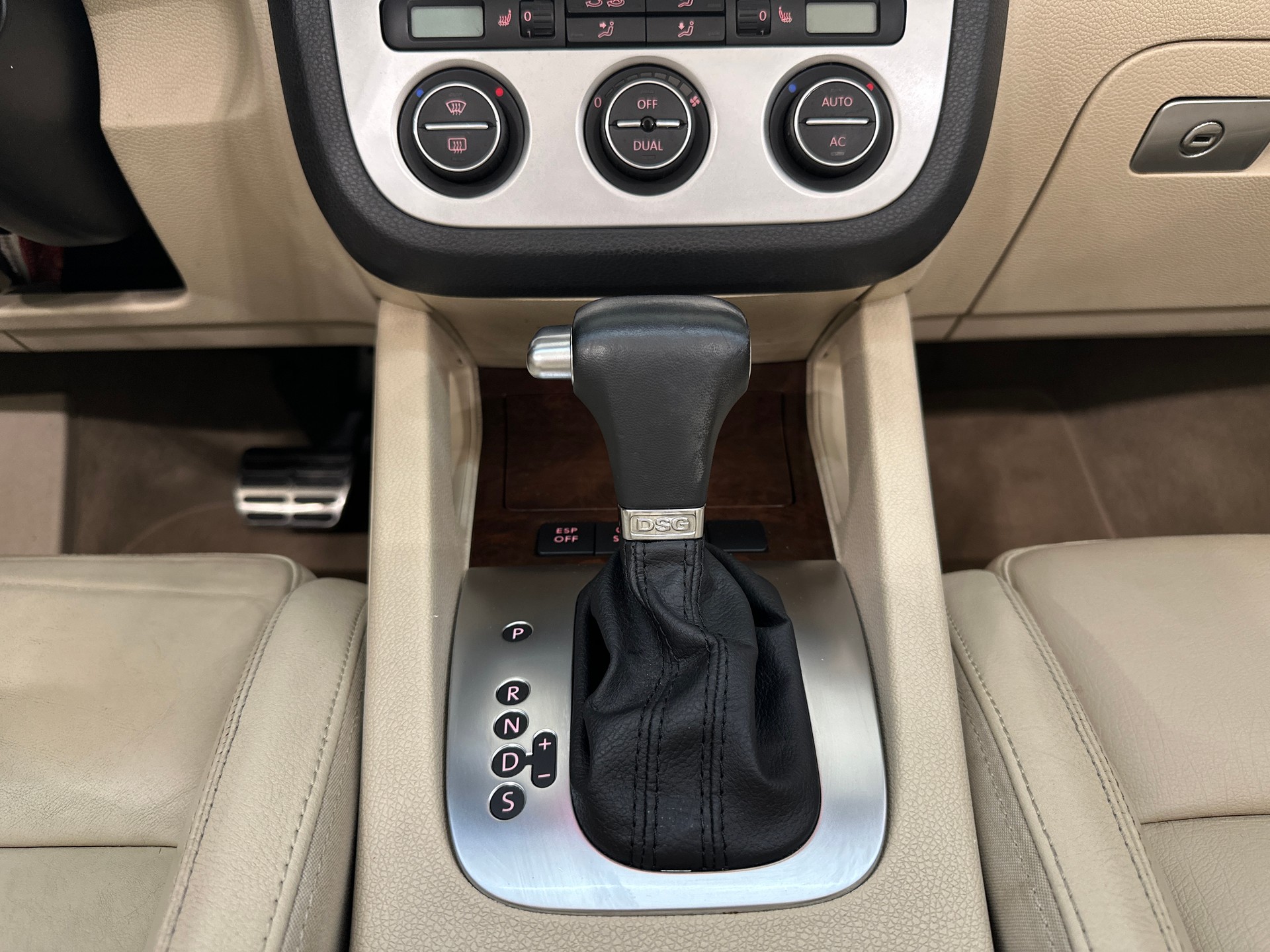 VW Eos 2.0 FSI Turbo Fashion DSG-image-20