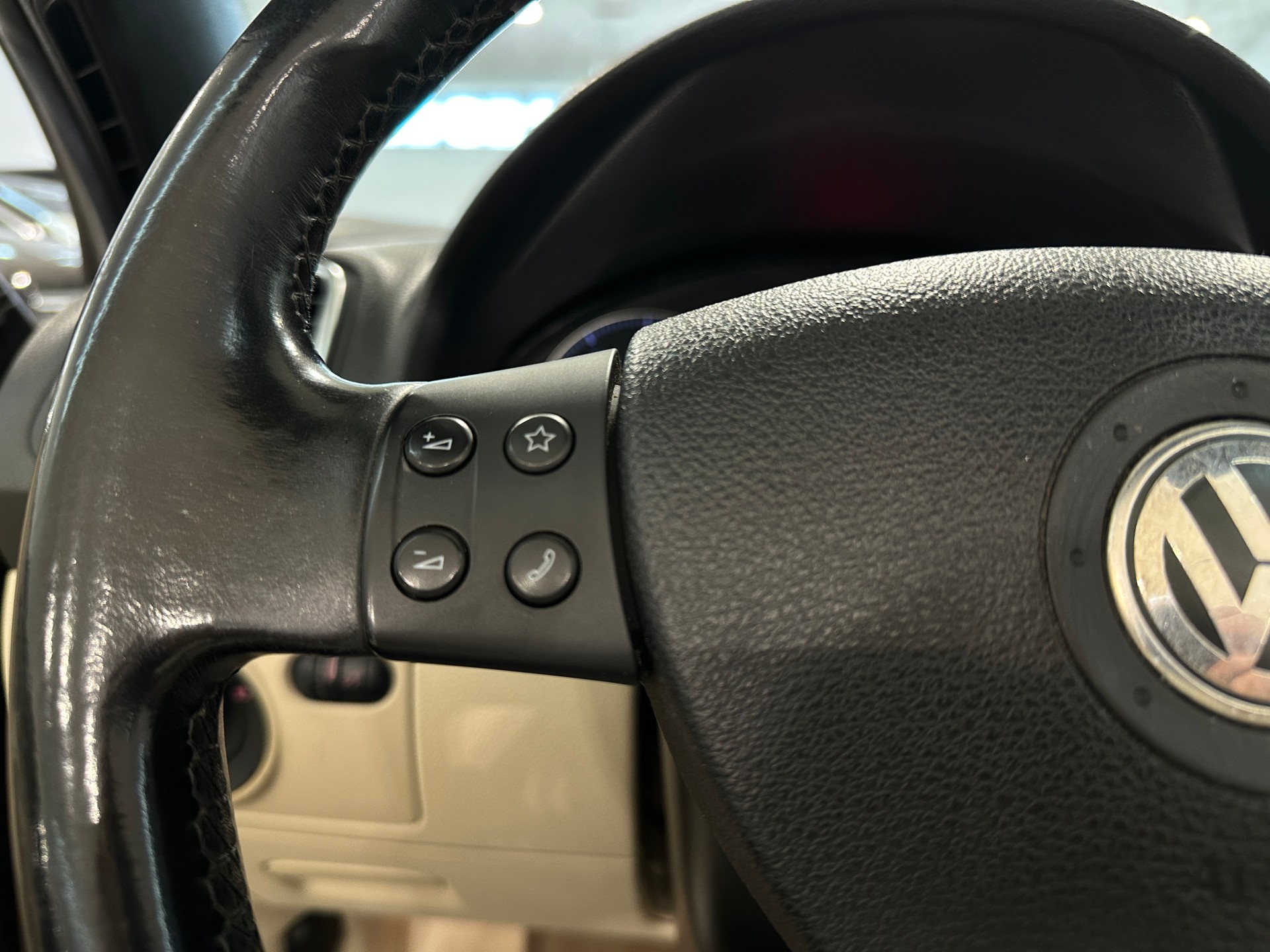 VW Eos 2.0 FSI Turbo Fashion DSG-image-24