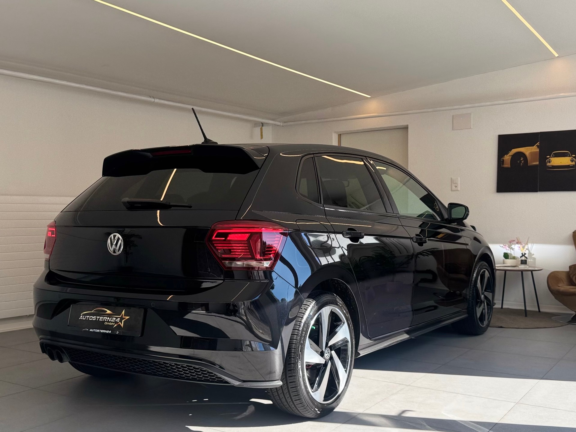 VW Polo 2.0 TSI GTI DSG*CH-Fahrzeug*-image-4