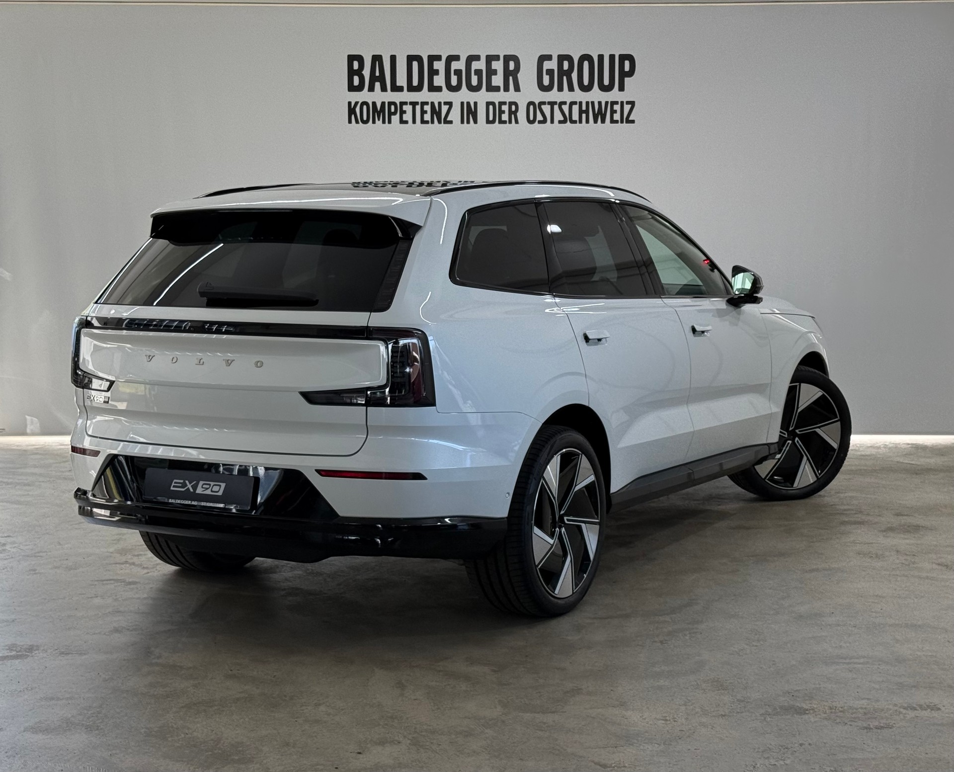 VOLVO EX 90 Twin Ultra AWD-showroom-element-2