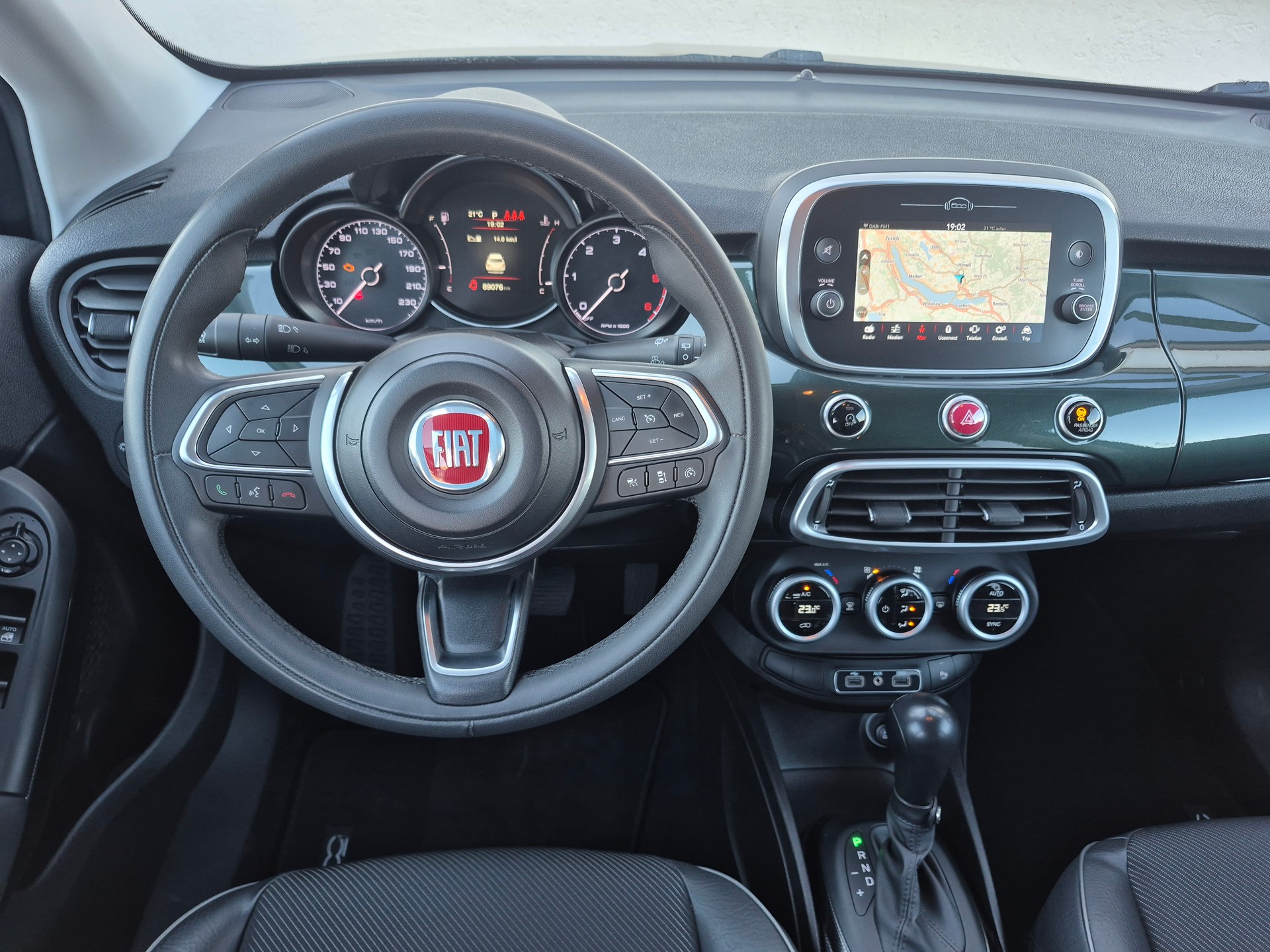 FIAT 500X 2.0MJ Cross 4x4 Automatic-image-10