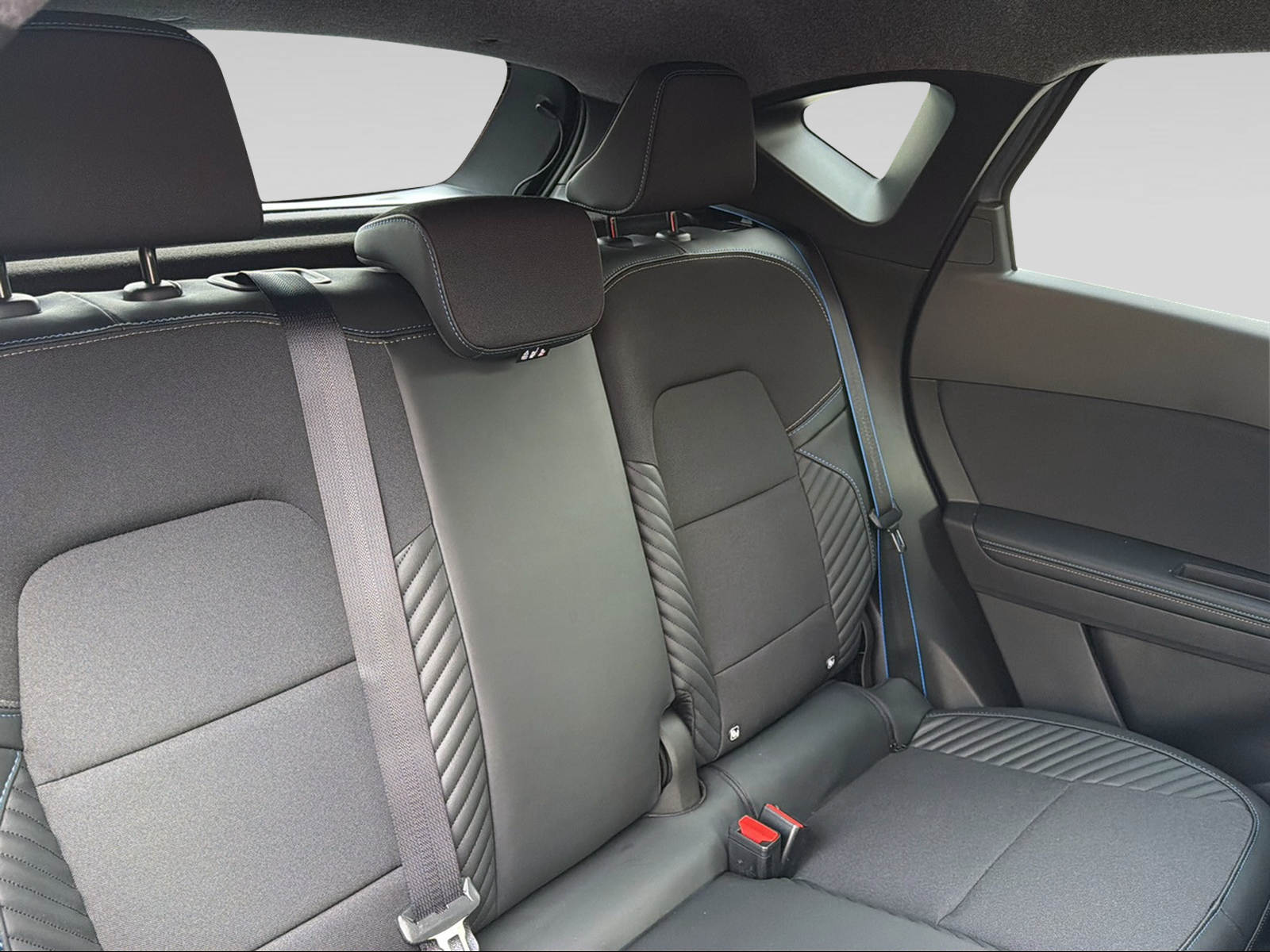 RENAULT CAPTUR esprit Alpine full hybrid E-Tech 160-image-9