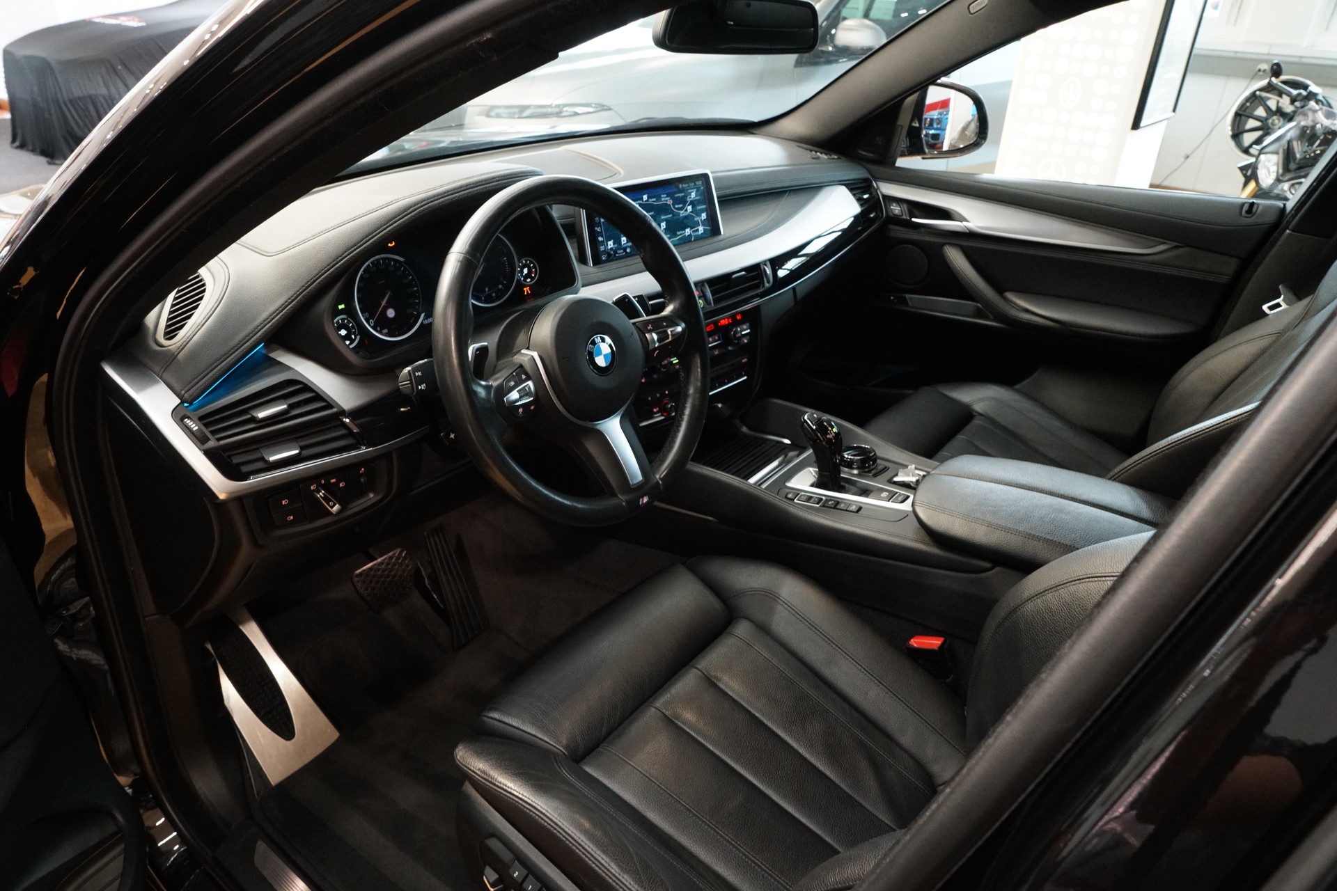BMW X6 xDrive 40d Steptronic M-Sportpaket-image-8