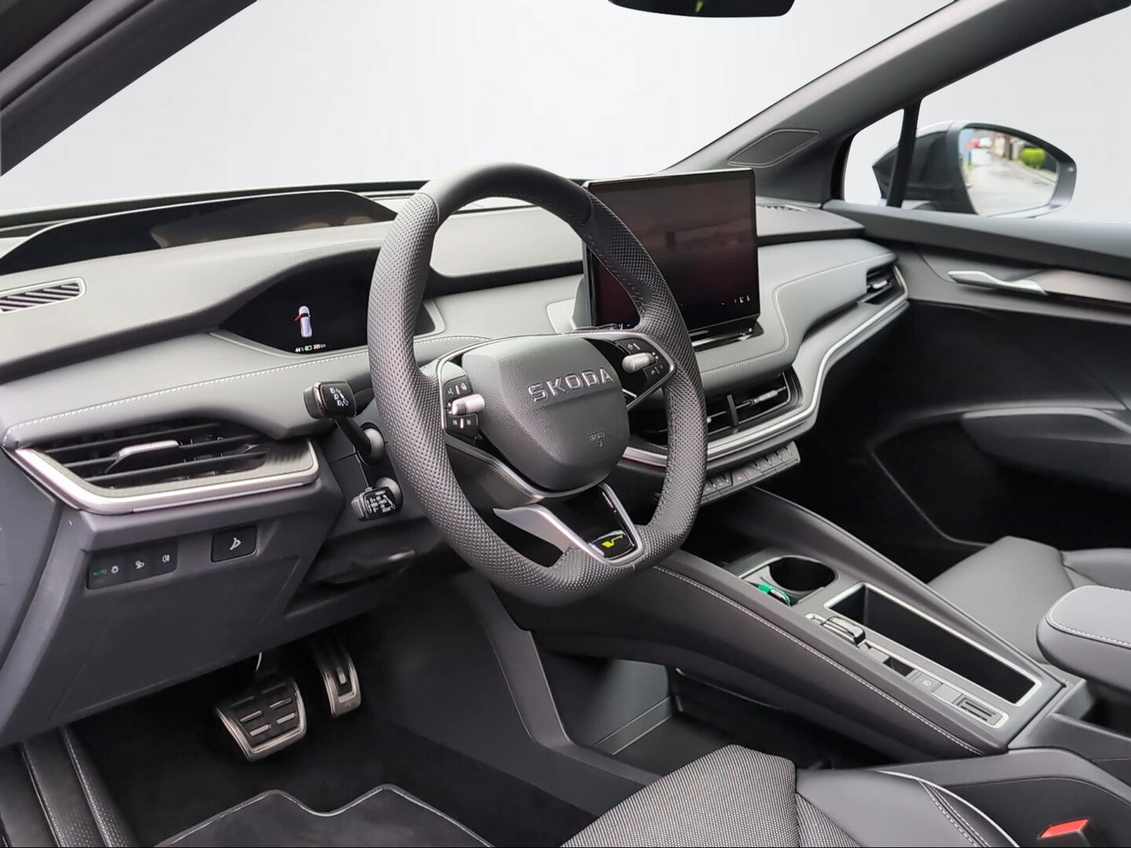SKODA Enyaq RS 4x4-image-5