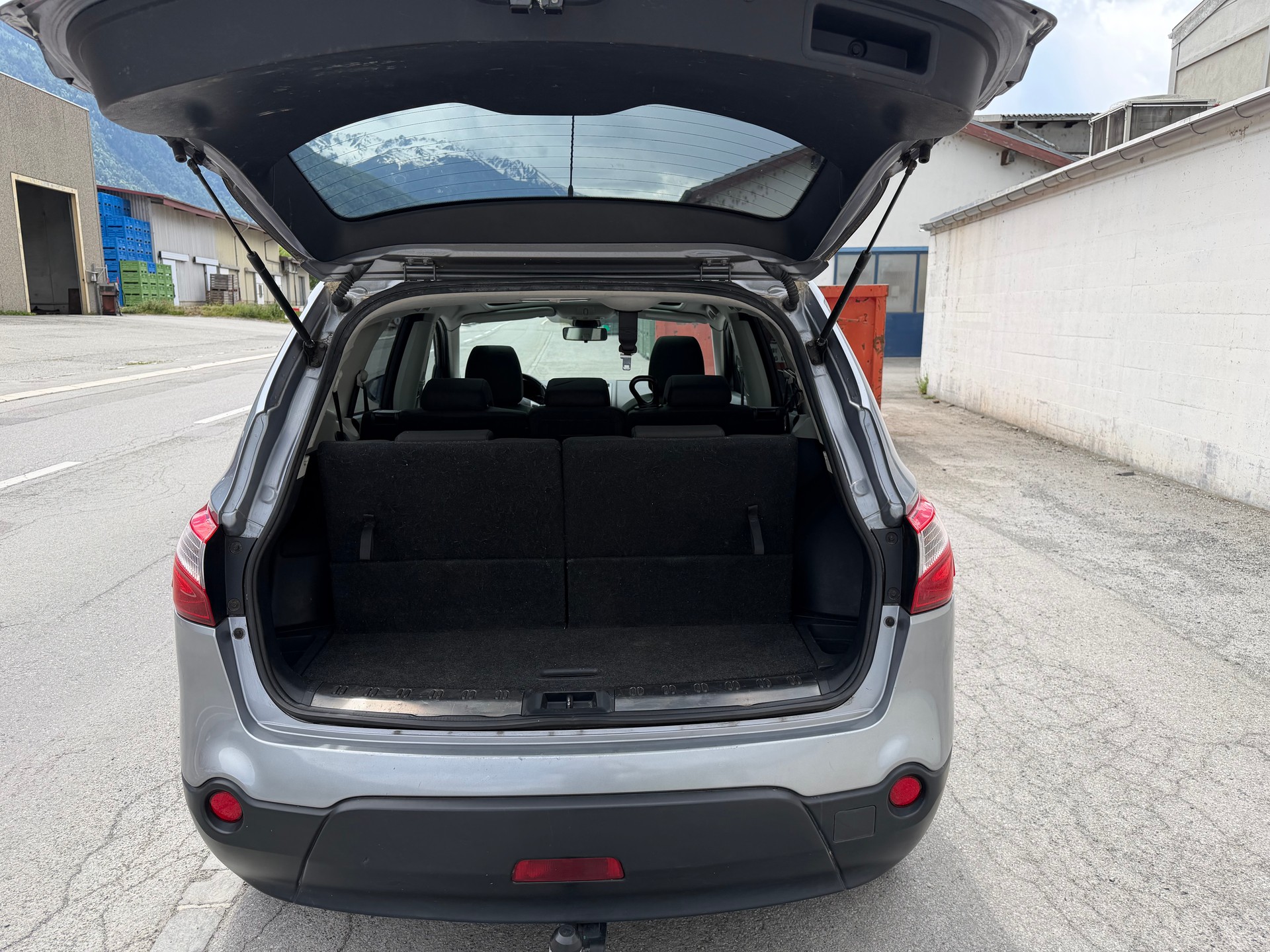 NISSAN Qashqai +2 2.0 4WD tekna-image-2