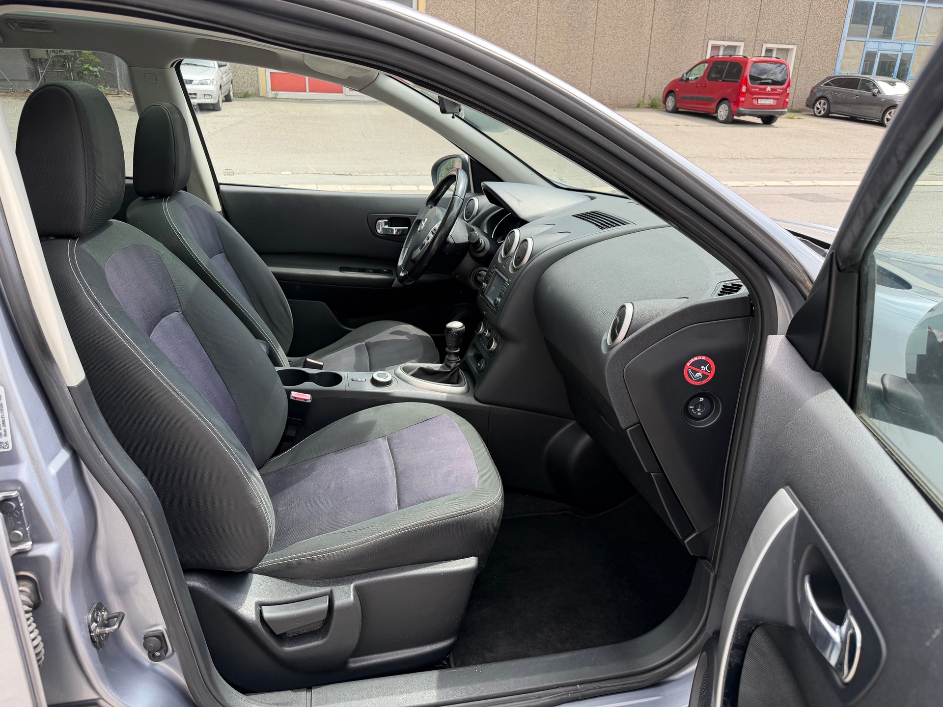 NISSAN Qashqai +2 2.0 4WD tekna-image-9