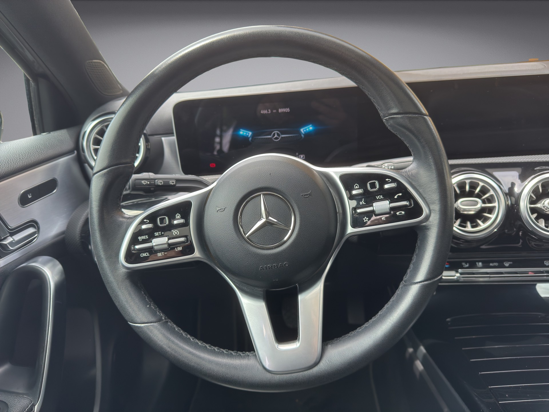 MERCEDES-BENZ A 180 Progressive-image-8