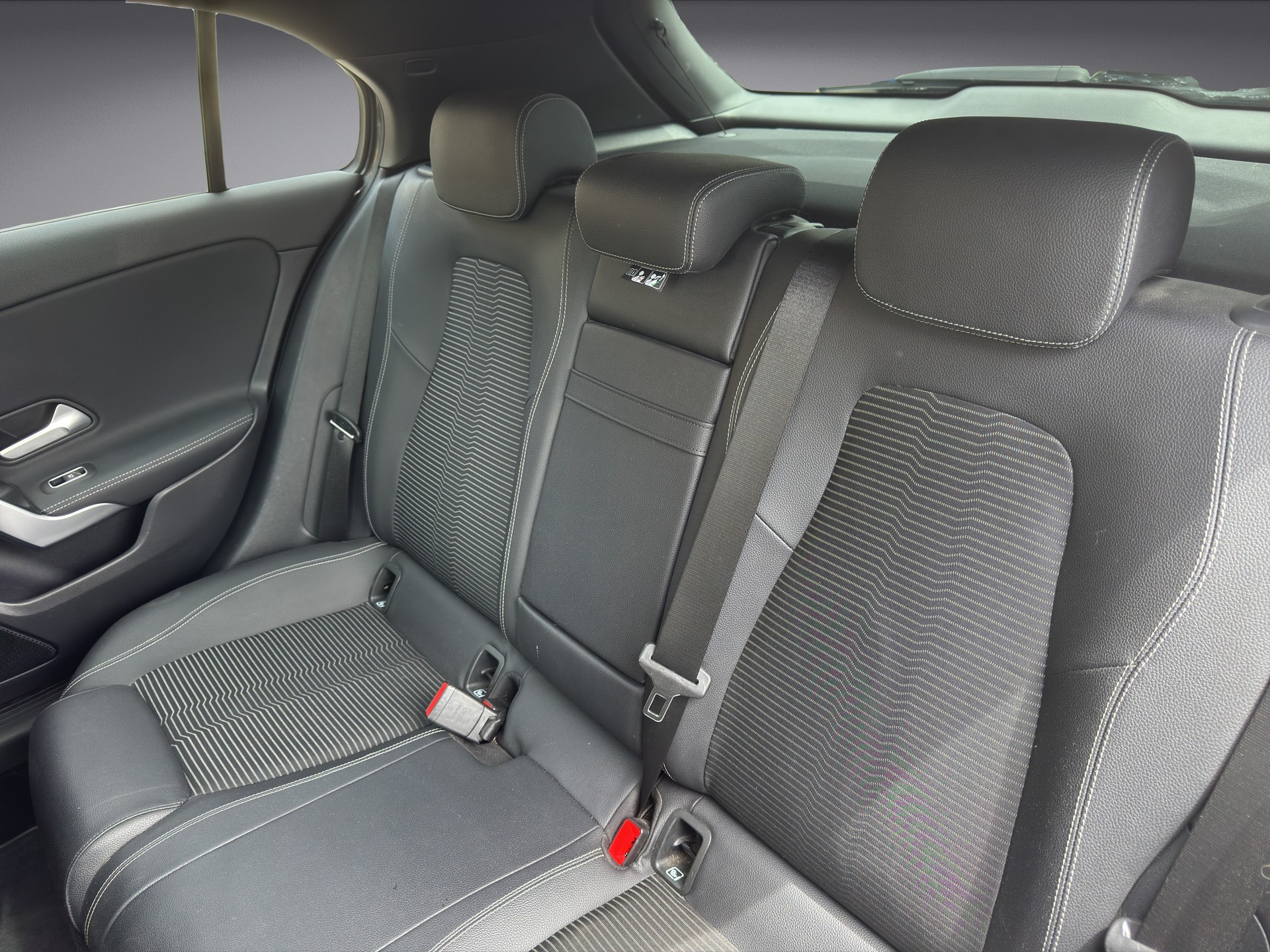 MERCEDES-BENZ A 180 Progressive-image-13