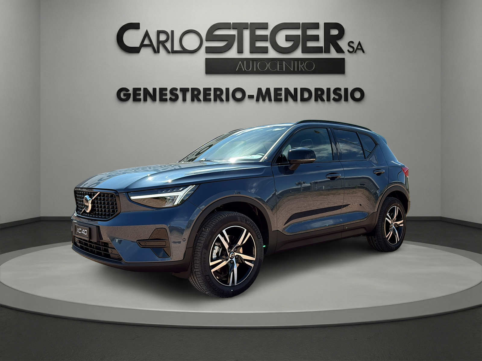 VOLVO XC40 B3 Benzin Mild Hybrid Plus Dark DCT