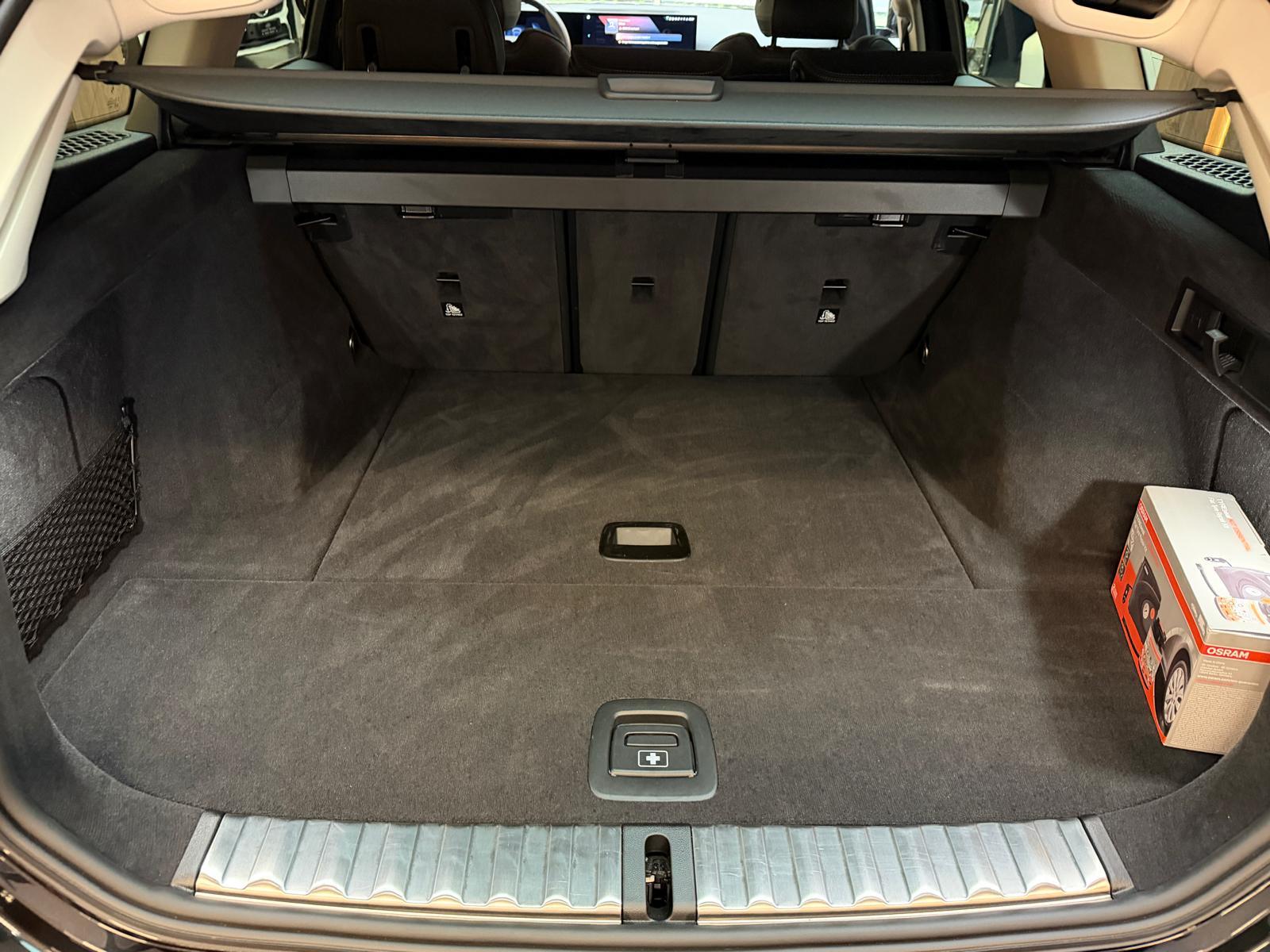 BMW 320d SAG Touring-image-19