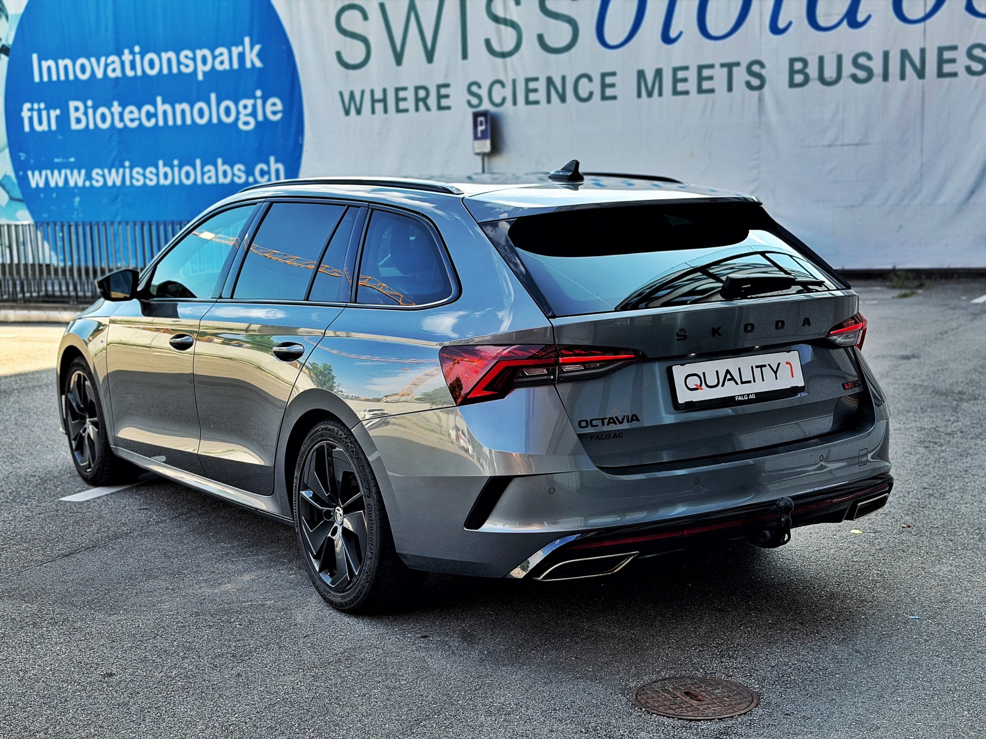 SKODA Octavia Combi 2.0 TDI DSG RS 4x4-showroom-element-2