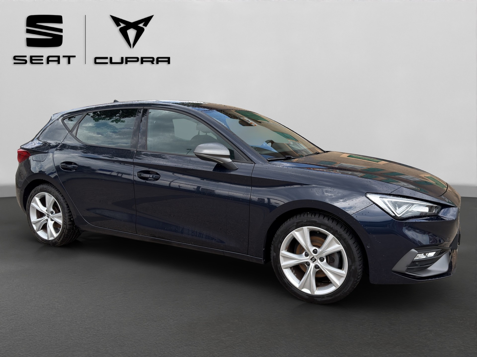 SEAT Leon 1.5 eTSI mHEV DSG Music Edition-image-6