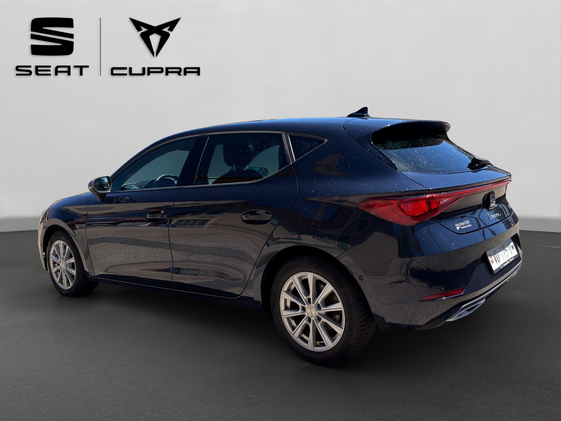 SEAT Leon 1.5 eTSI mHEV DSG Music Edition-showroom-element-3